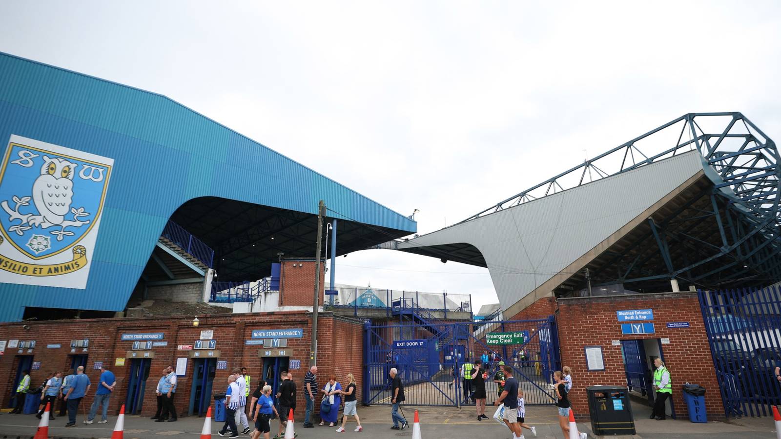 Sheffield Wednesday ora dimezza il prezzo di acquisizione per dare una spinta a Mike Ashley Sheffield Wednesday ora dimezza il prezzo di acquisizione per dare una spinta a Mike Ashley