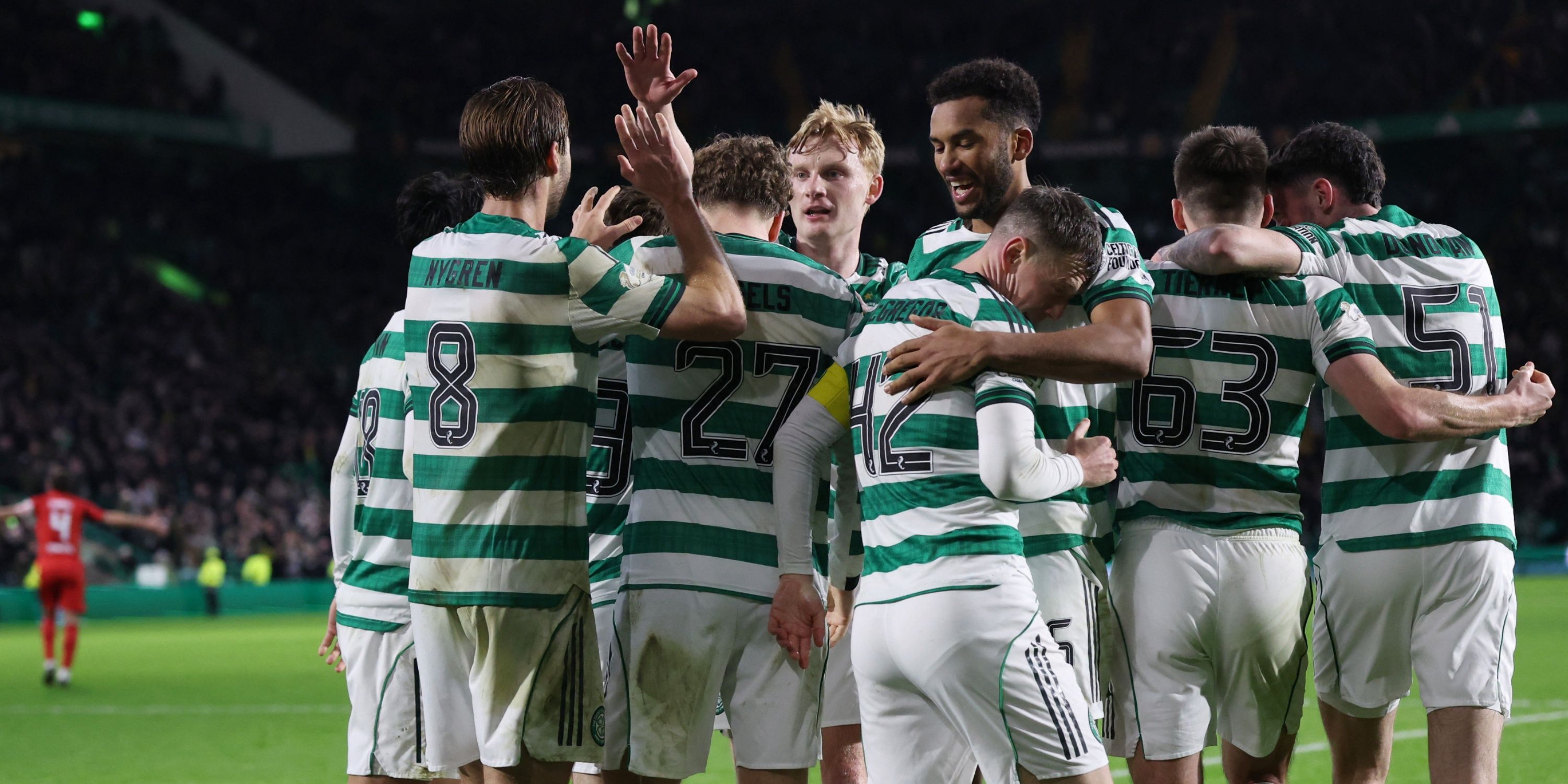 Celtic players celebrate against Aberdeen
