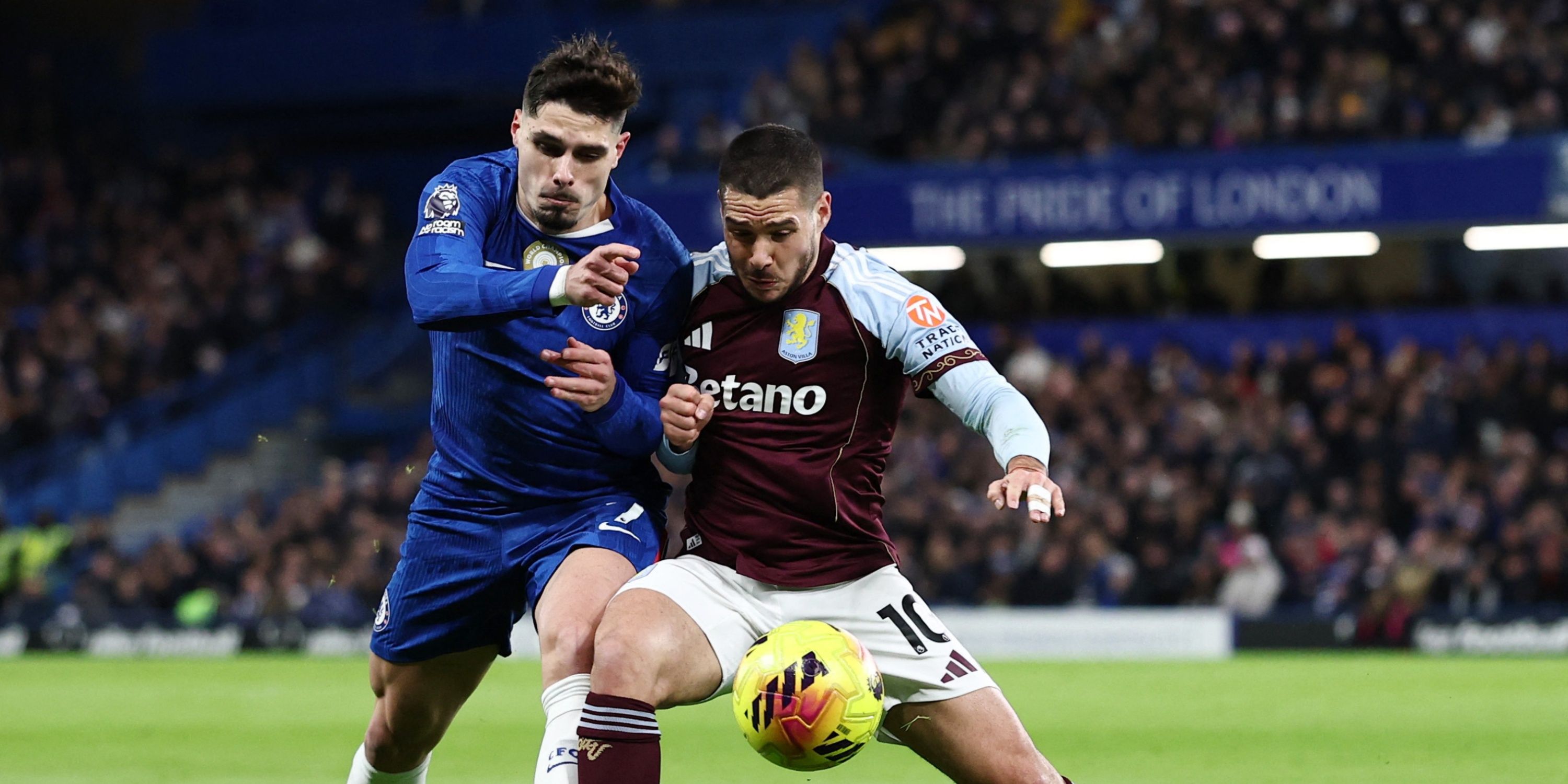 Pedro Neto com expressão de desilusão.