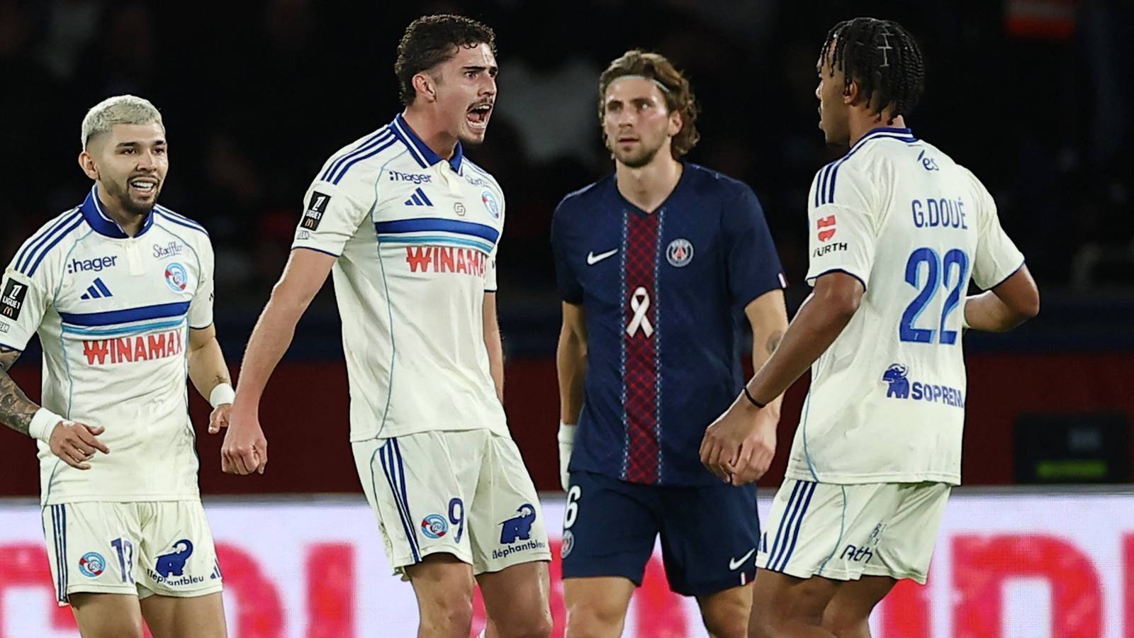 Man Utd express interest in signing South American striker who tore PSG apart