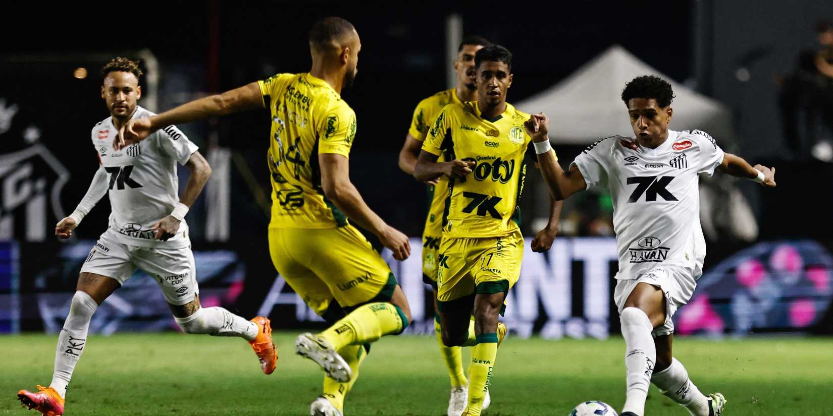 Santos Souza em ação com Mirasol João Victor