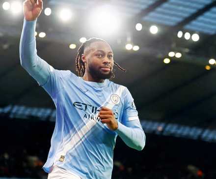 Antoine Semenyo scores for Manchester City