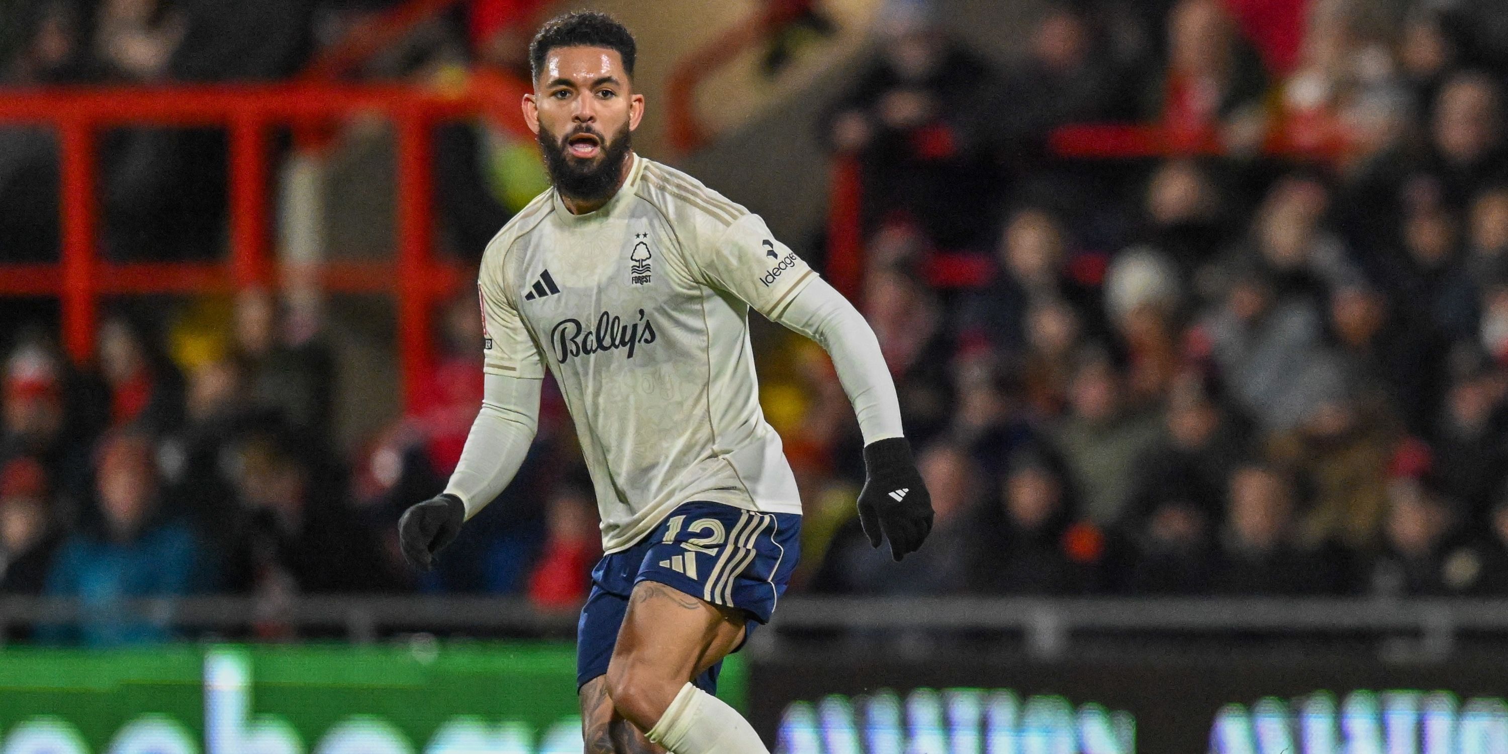 Douglas Luiz Nottingham Forest