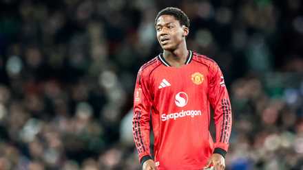 Meio-campista do Manchester United Kobbie Mainoo-1