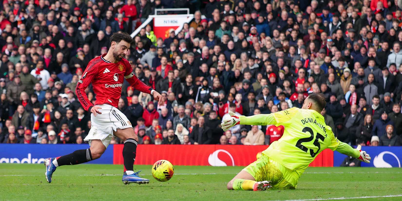 Manchester United captain Bruno Fernandes
