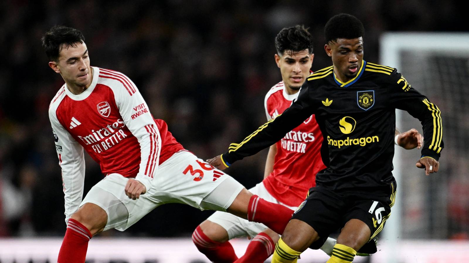 Arteta must drop Arsenal star who was just as bad as Zubimendi vs Man Utd