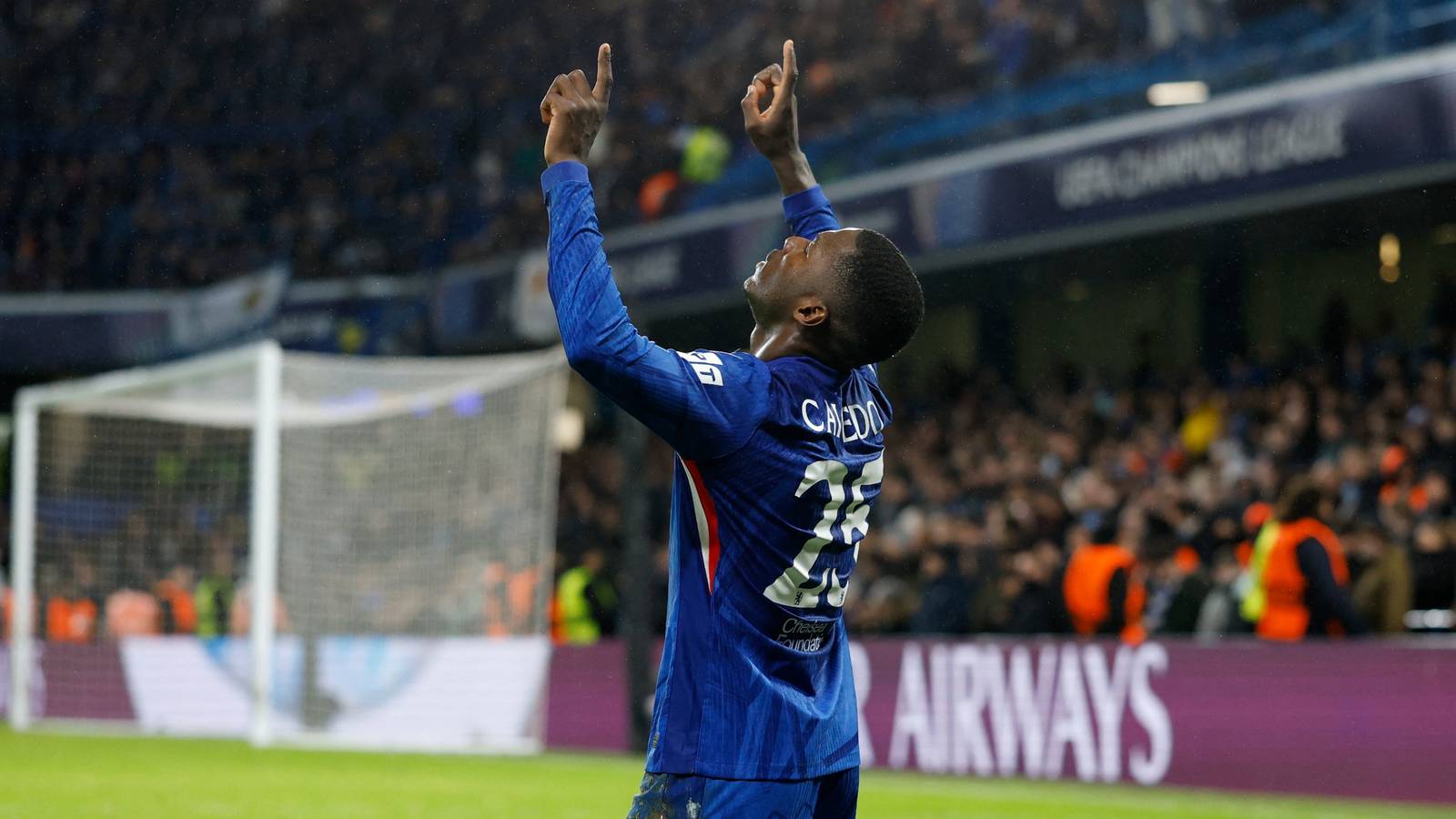 Chelsea are now negotiating a £17m deal to sign Sunderland starlet Caicedo Chelsea are now negotiating a £17m deal to sign Sunderland starlet Caicedo