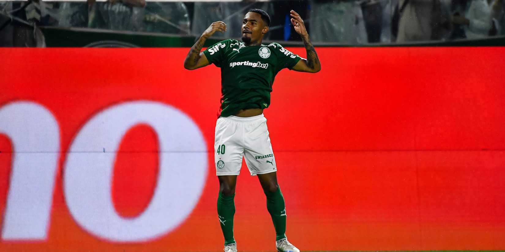 Allen, meio-campista do Palmeiras