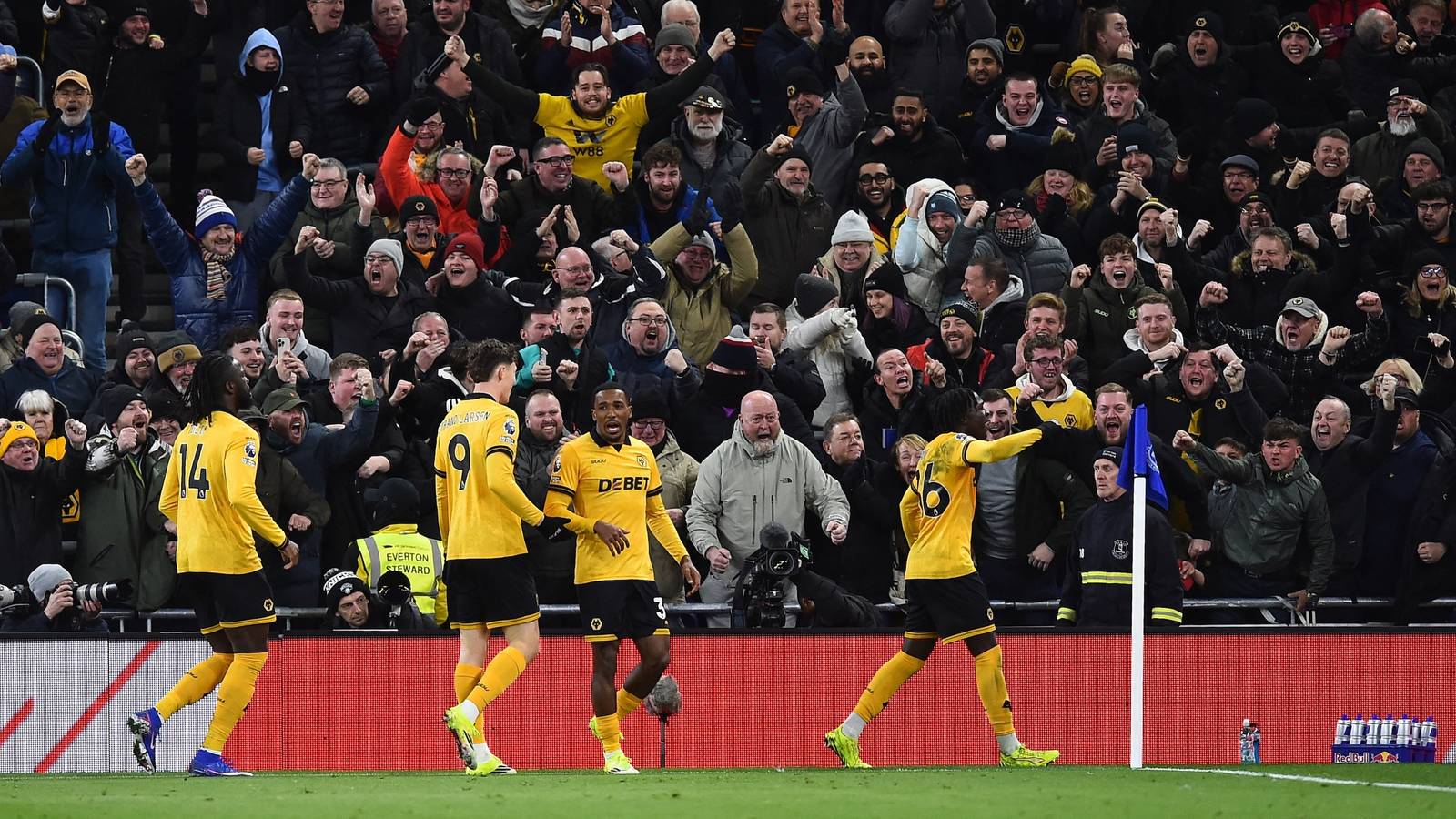 Agents in talks as Chelsea make January contact for Wolves star Mateus Mane