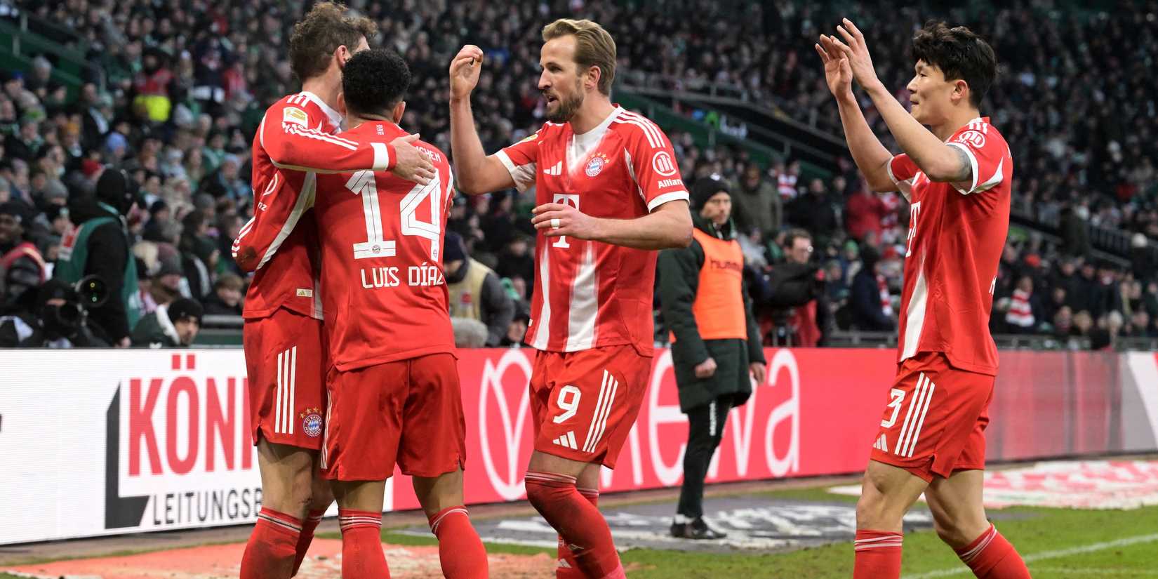 Bayern Munich's Leon Goretzka celebrates scoring their third goal with Luis Diaz, Harry Kane and Kim Min-jae