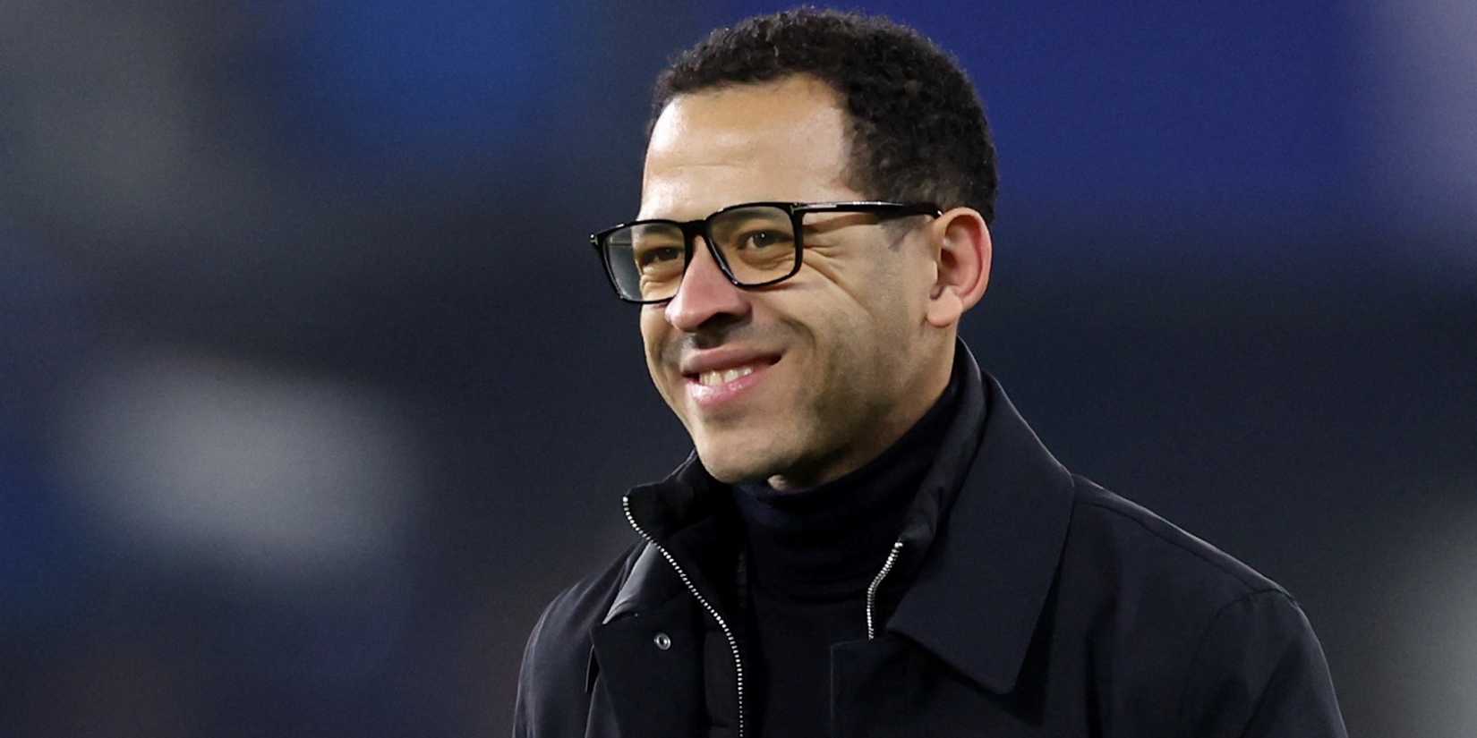 O técnico do Chelsea, Liam Rosener, comemora após o jogo