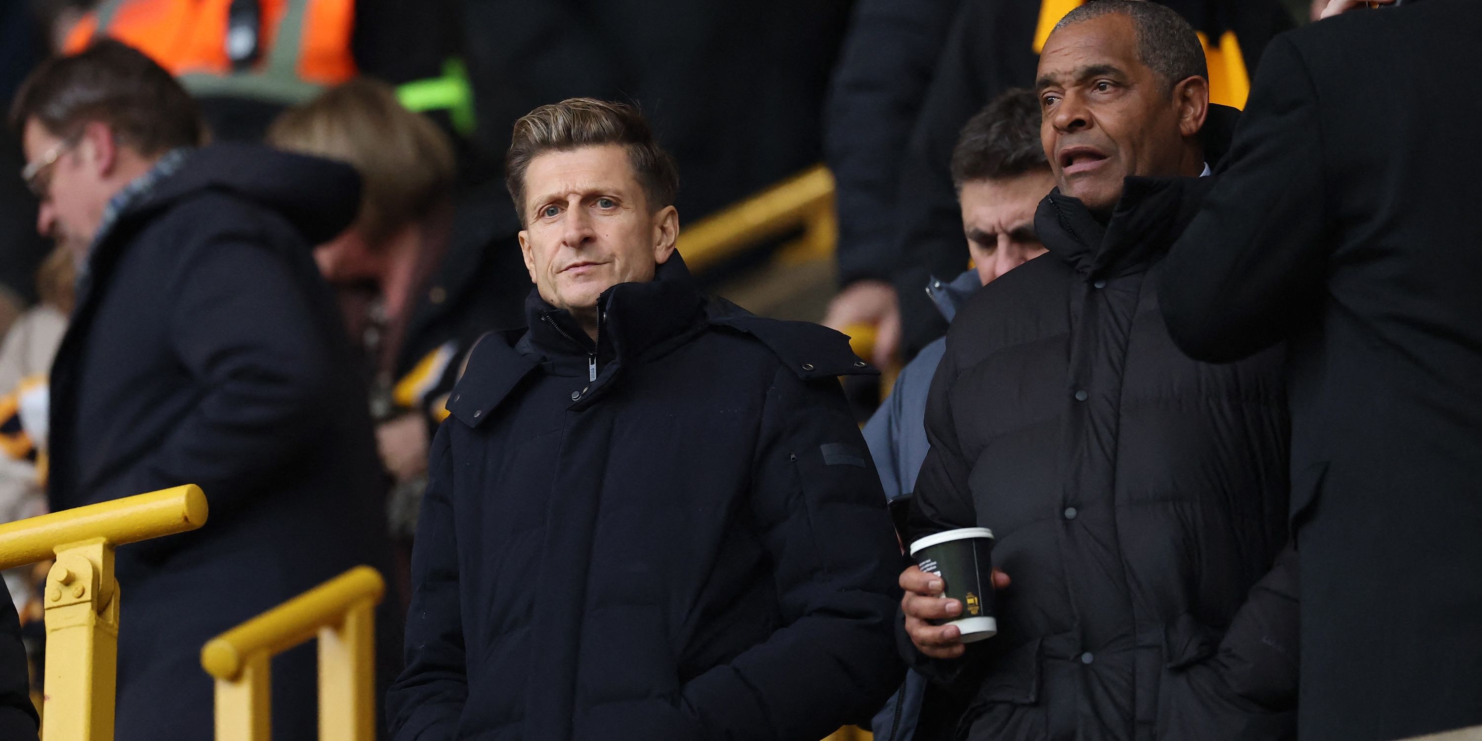 Steve Parrish, coproprietário e diretor do Crystal Palace, e o ex-jogador Mark Bright