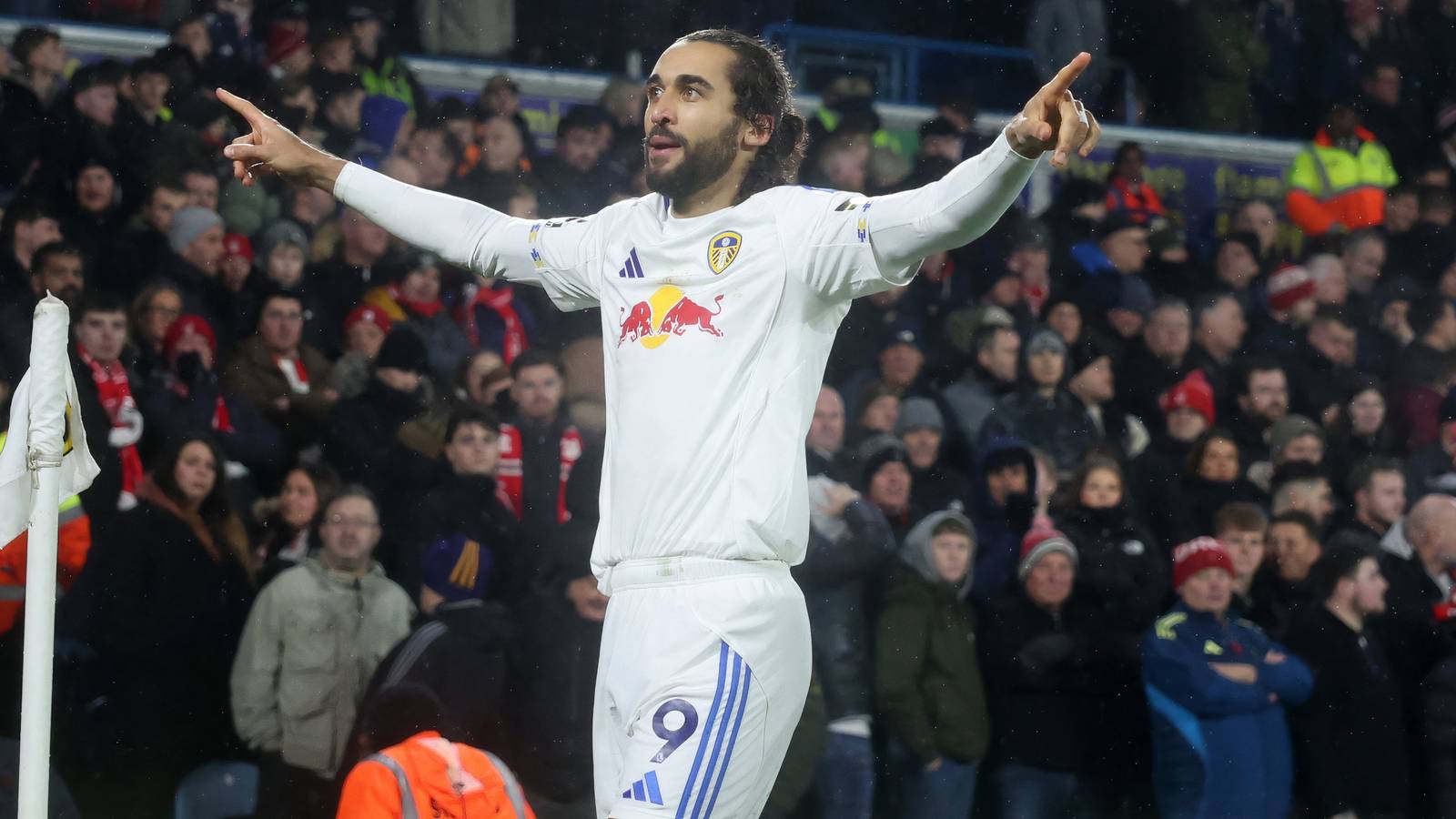 Better than Calvert-Lewin: Leeds ace looks like "one of the best" in the PL