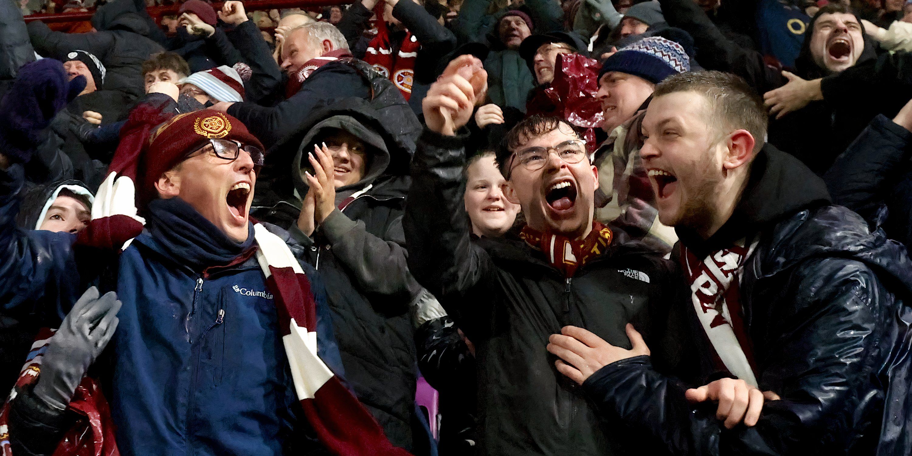 corações-hibs-escócia-primeiro