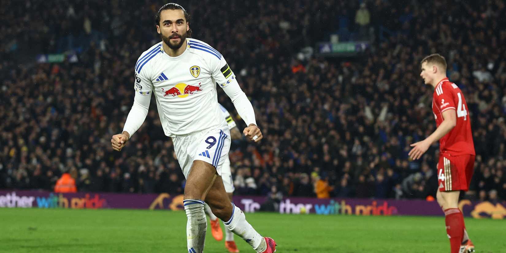 Leeds United's Dominic Calvert-Lewin celebrates 