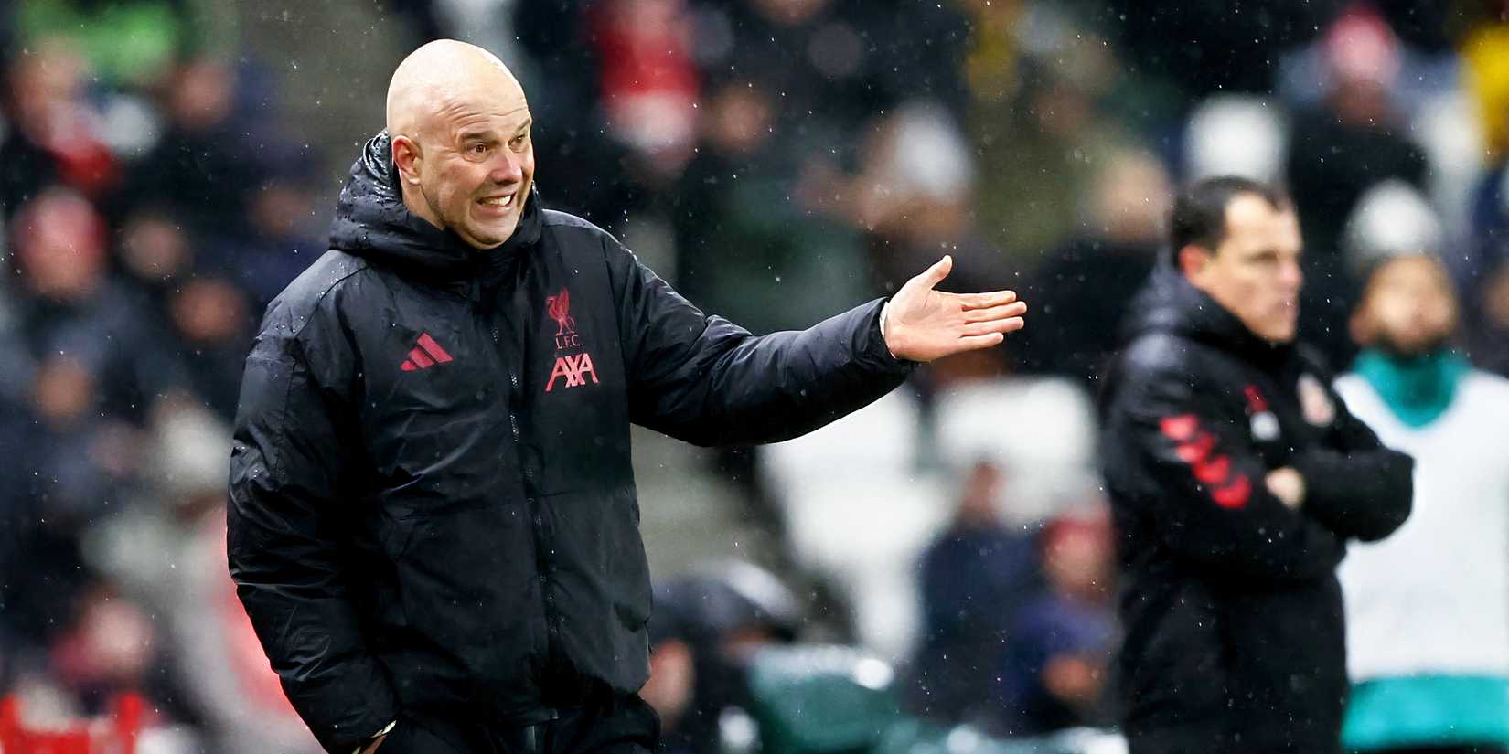 Pelatih kepala Liverpool Arne Slot-1