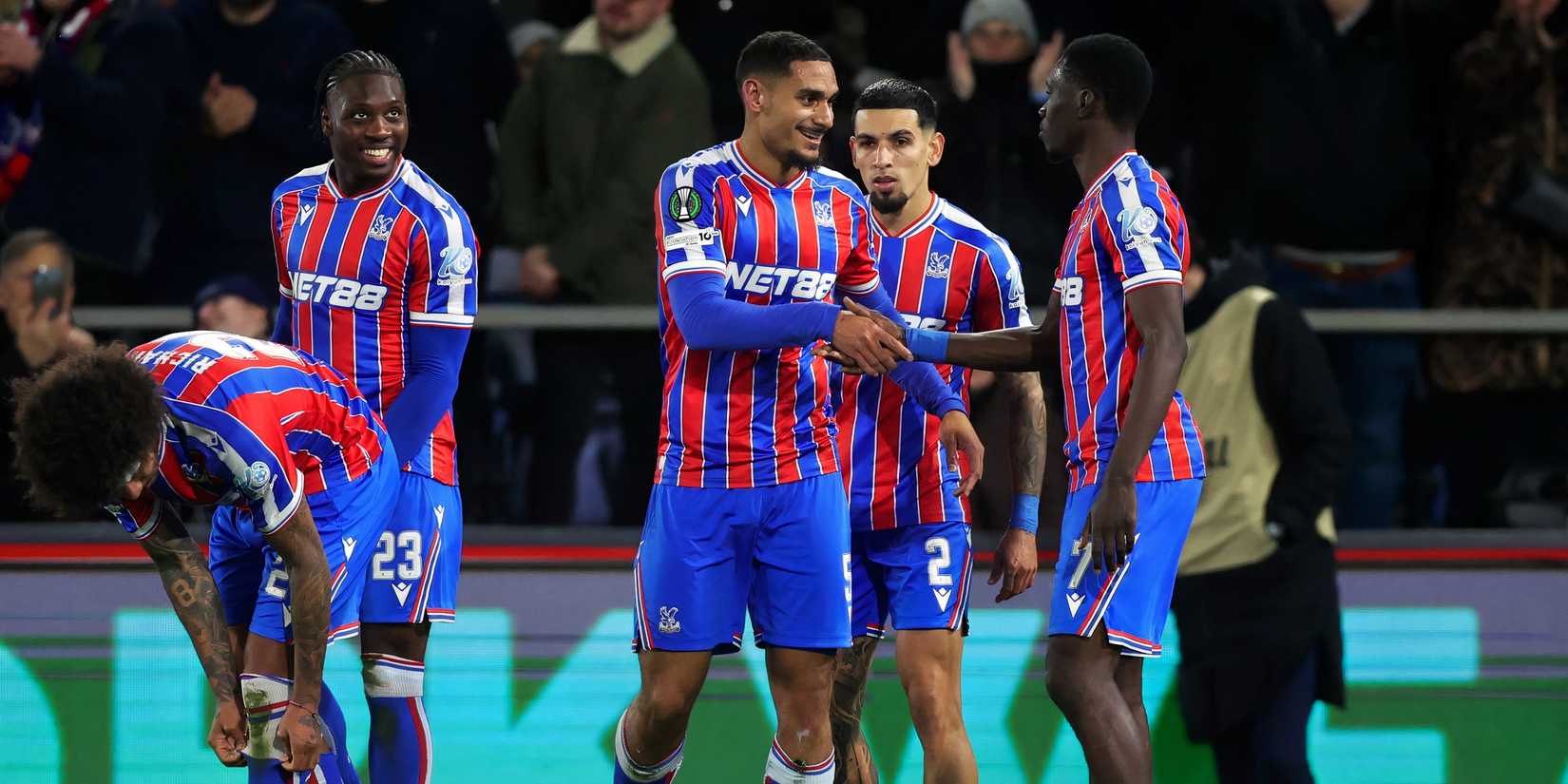 Maxine Lacroix marca para o Crystal Palace