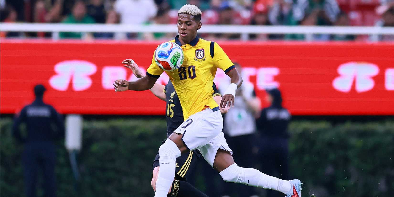 Sunderland lining up move for £30m star in transfer race against Newcastle