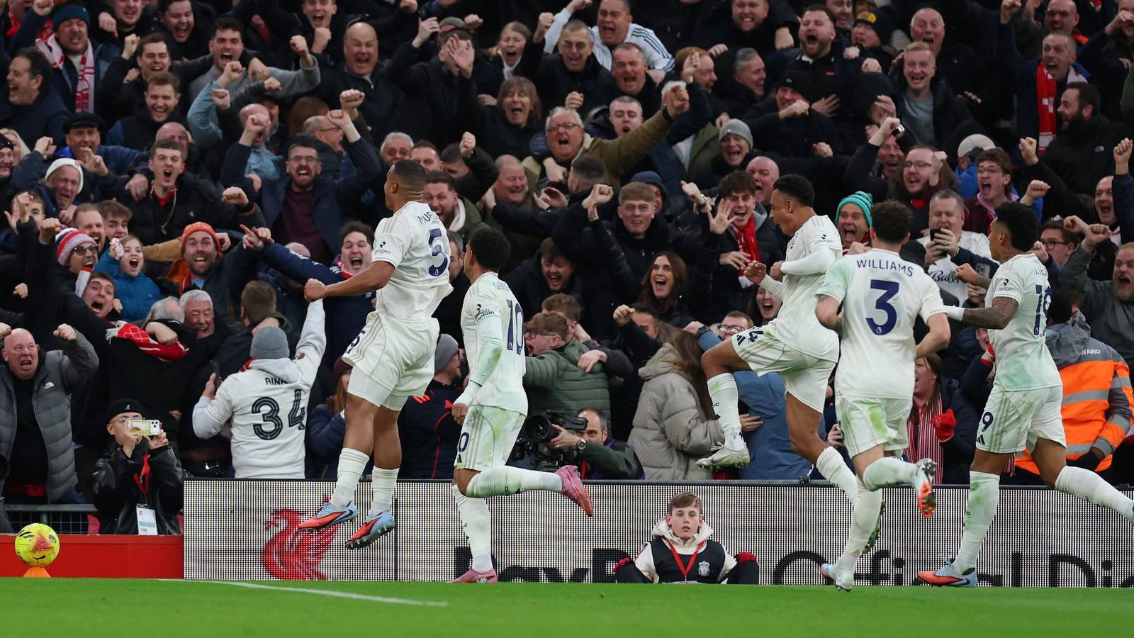 New frontrunner emerges as Chelsea and Liverpool battle it out for Murillo