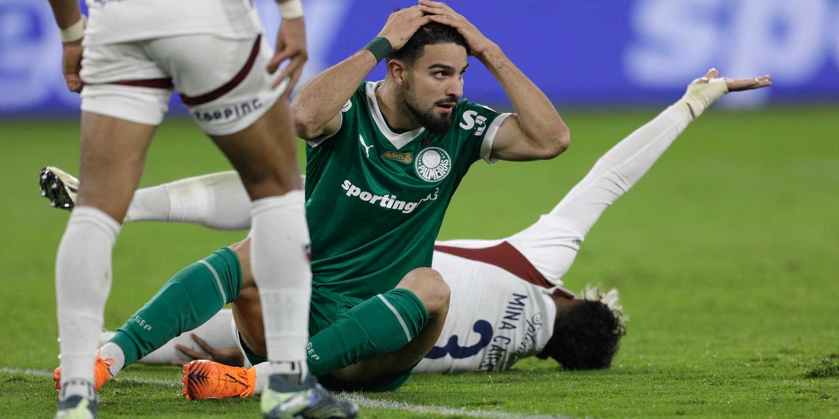 Flaco Lopez, do Palmeiras, respondeu