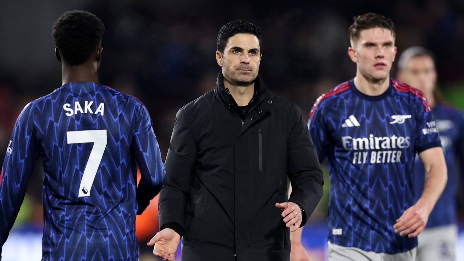 Arteta must drop big-money Arsenal star who "walks around like Ozil"