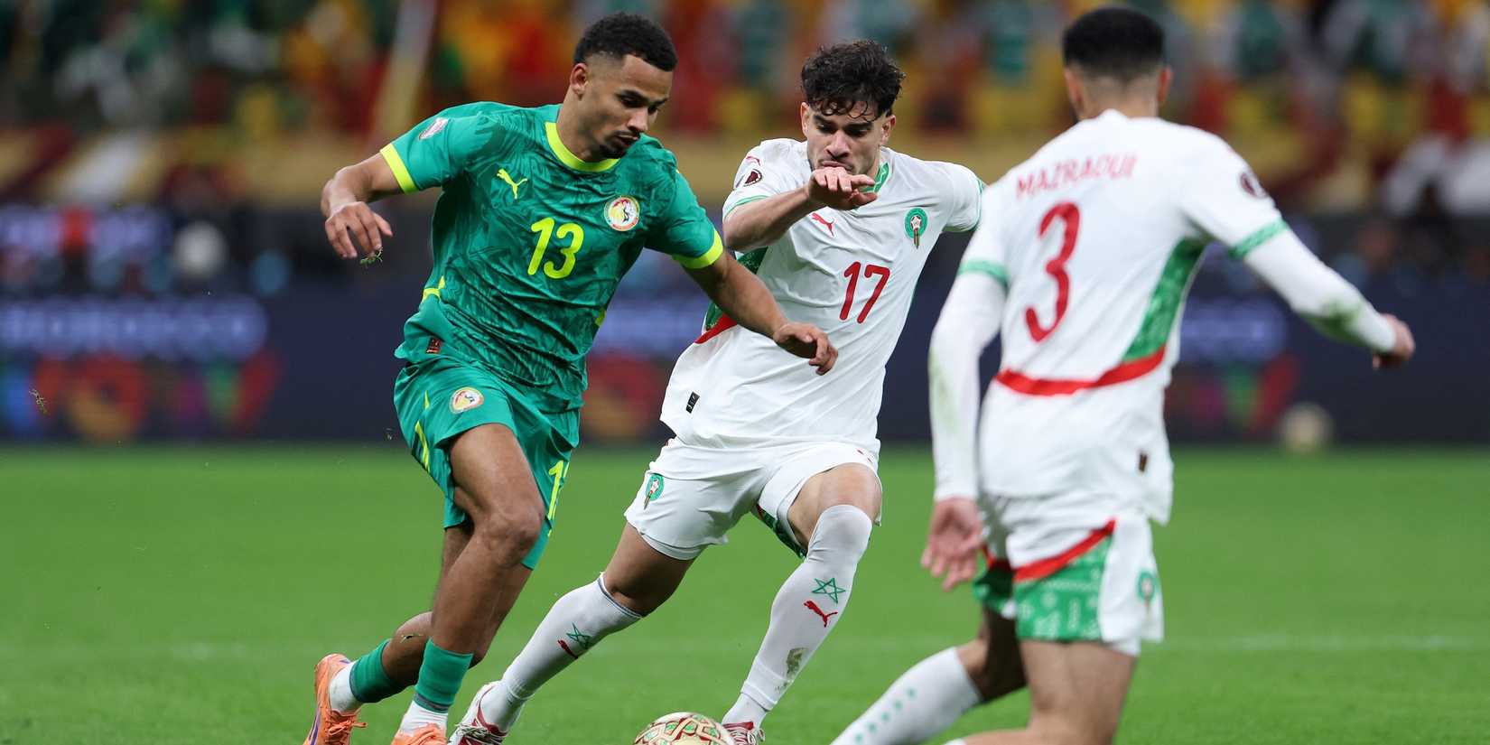 Senegal's Iliman Ndiaye takes on Morocco's Abde Ezzalzouli