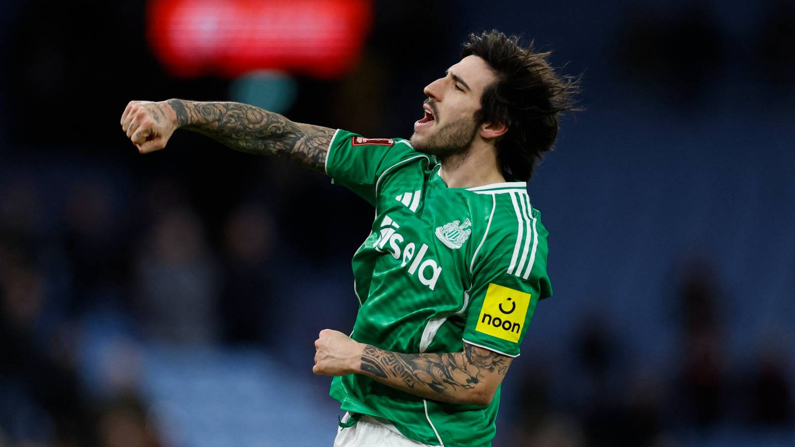 Why Sandro Tonali’s odd bid is bad news for Tottenham Why Sandro Tonali’s odd bid is bad news for Tottenham