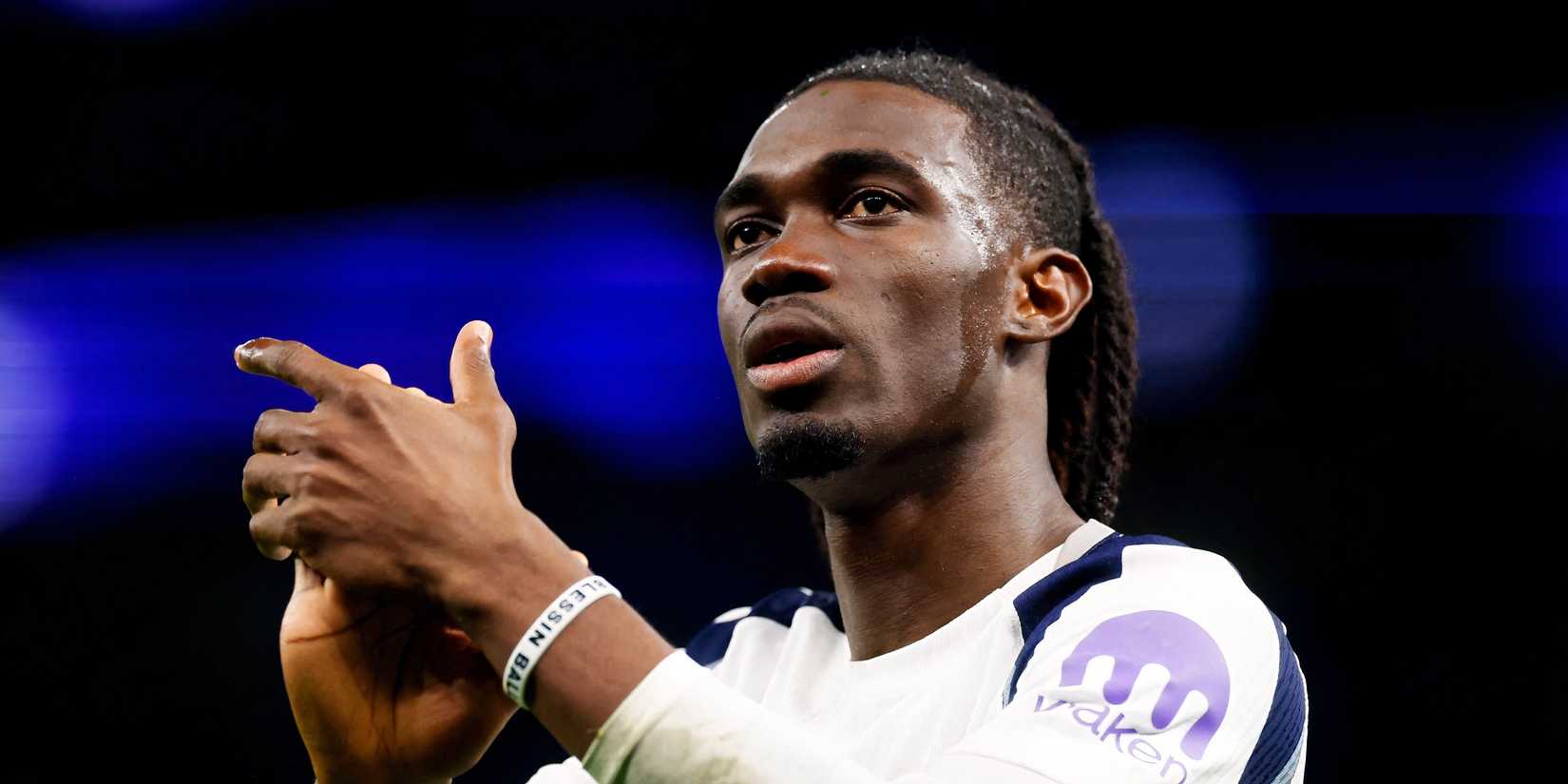 Yves Bissouma pelo Tottenham