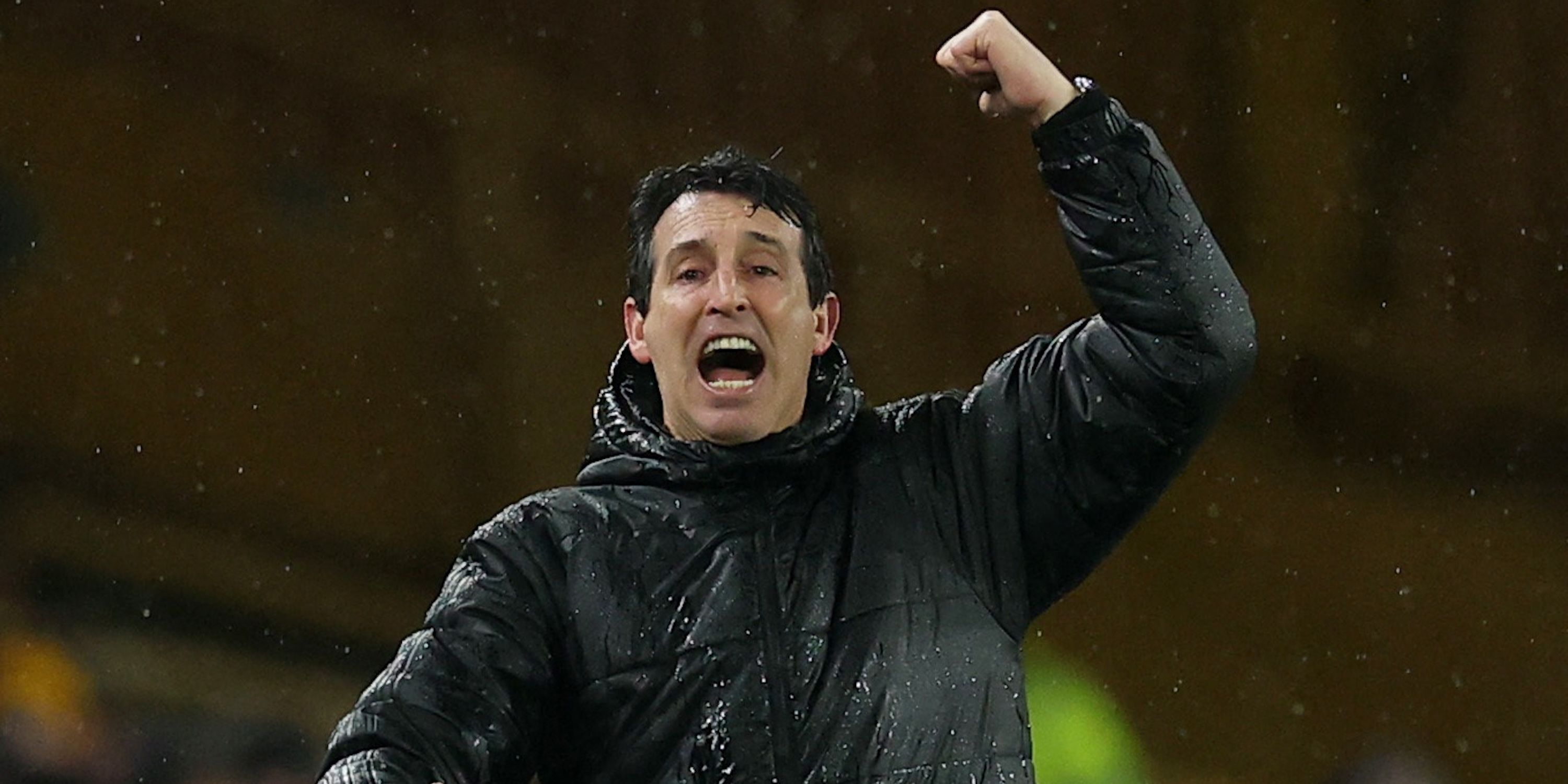 O técnico do Aston Villa, Uni Emery, durante a partida 