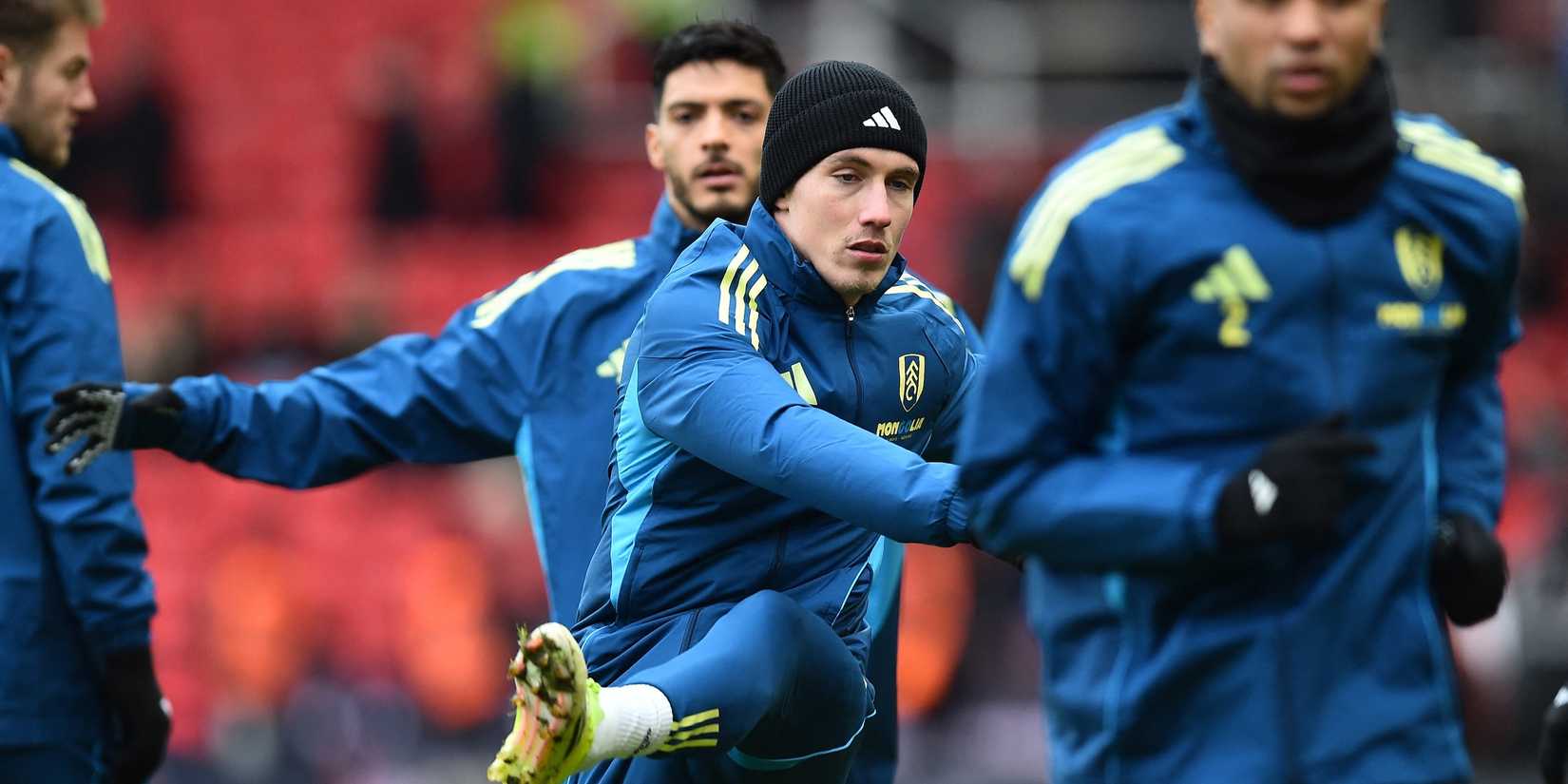  Fulham's Harry Wilson and teammates during the warm up before the match