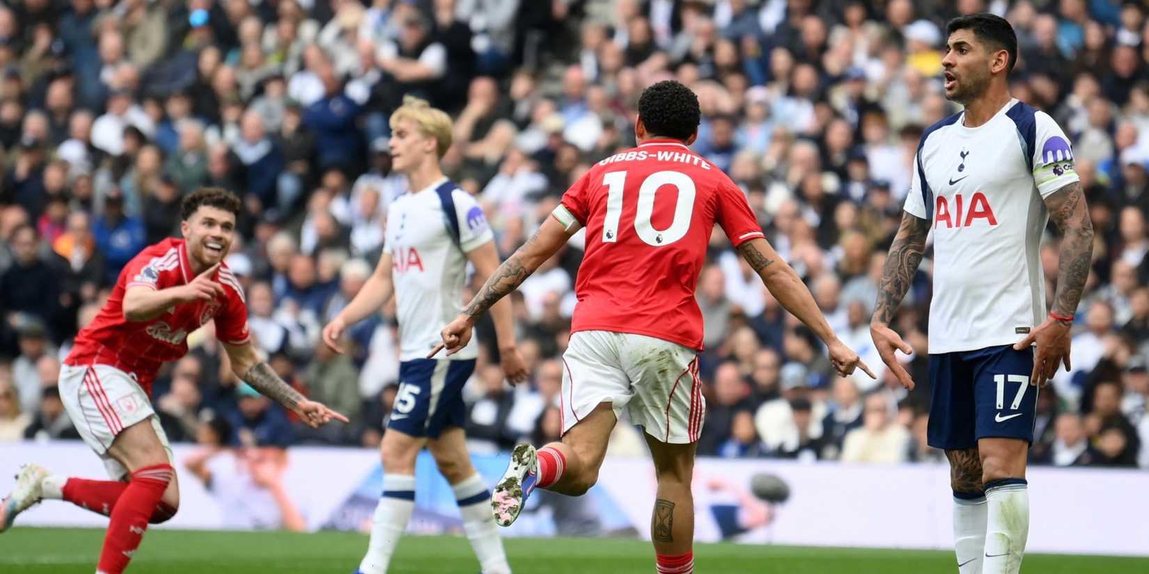 Gibbs-White-Nottingham-Hutan-Spurs