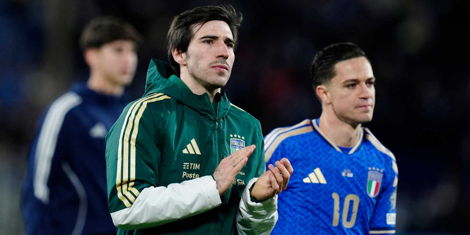 Italy's Sandro Tonali applauds fans after the match