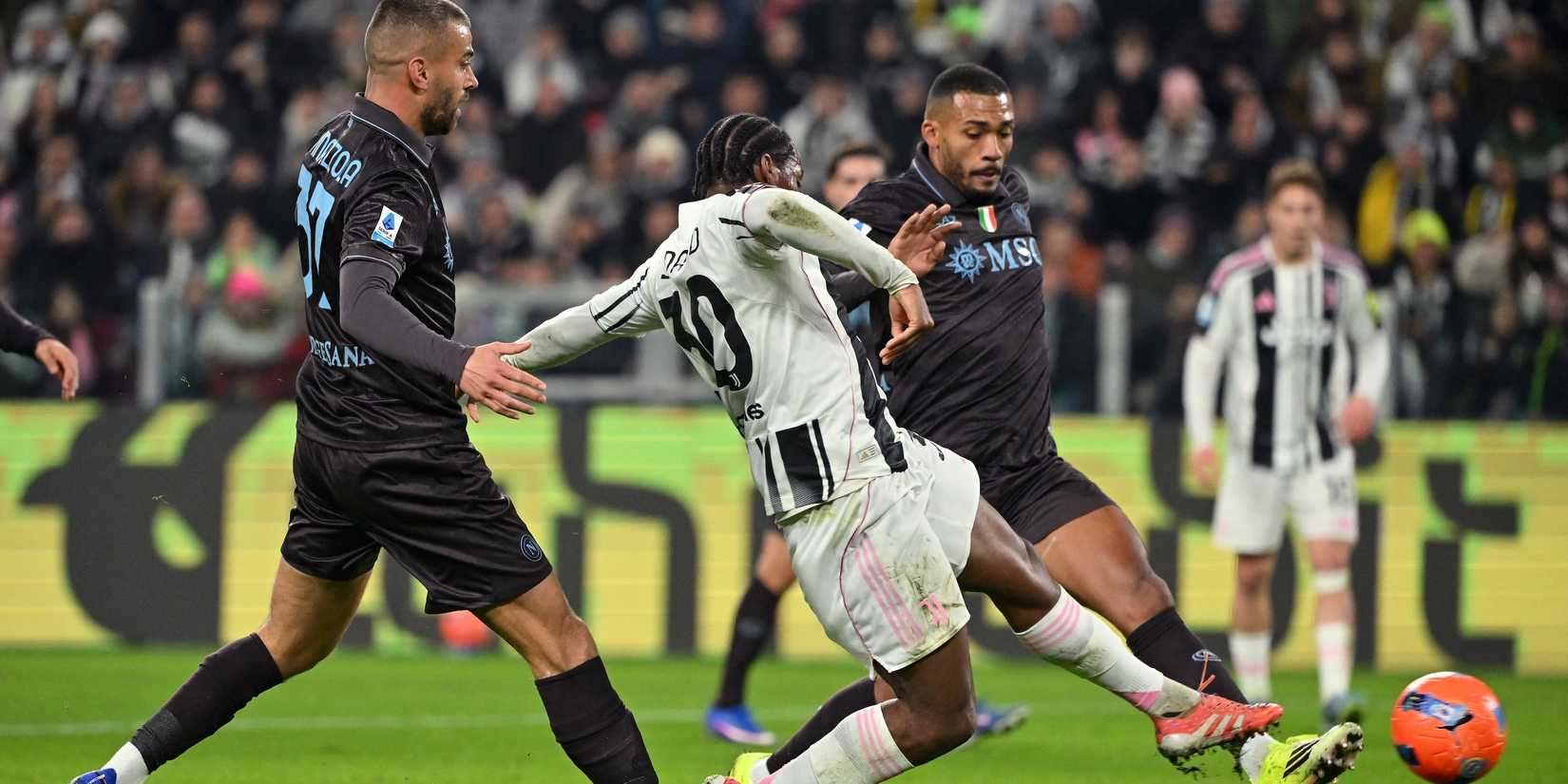 Jonathan David, da Juventus, marca seu primeiro gol