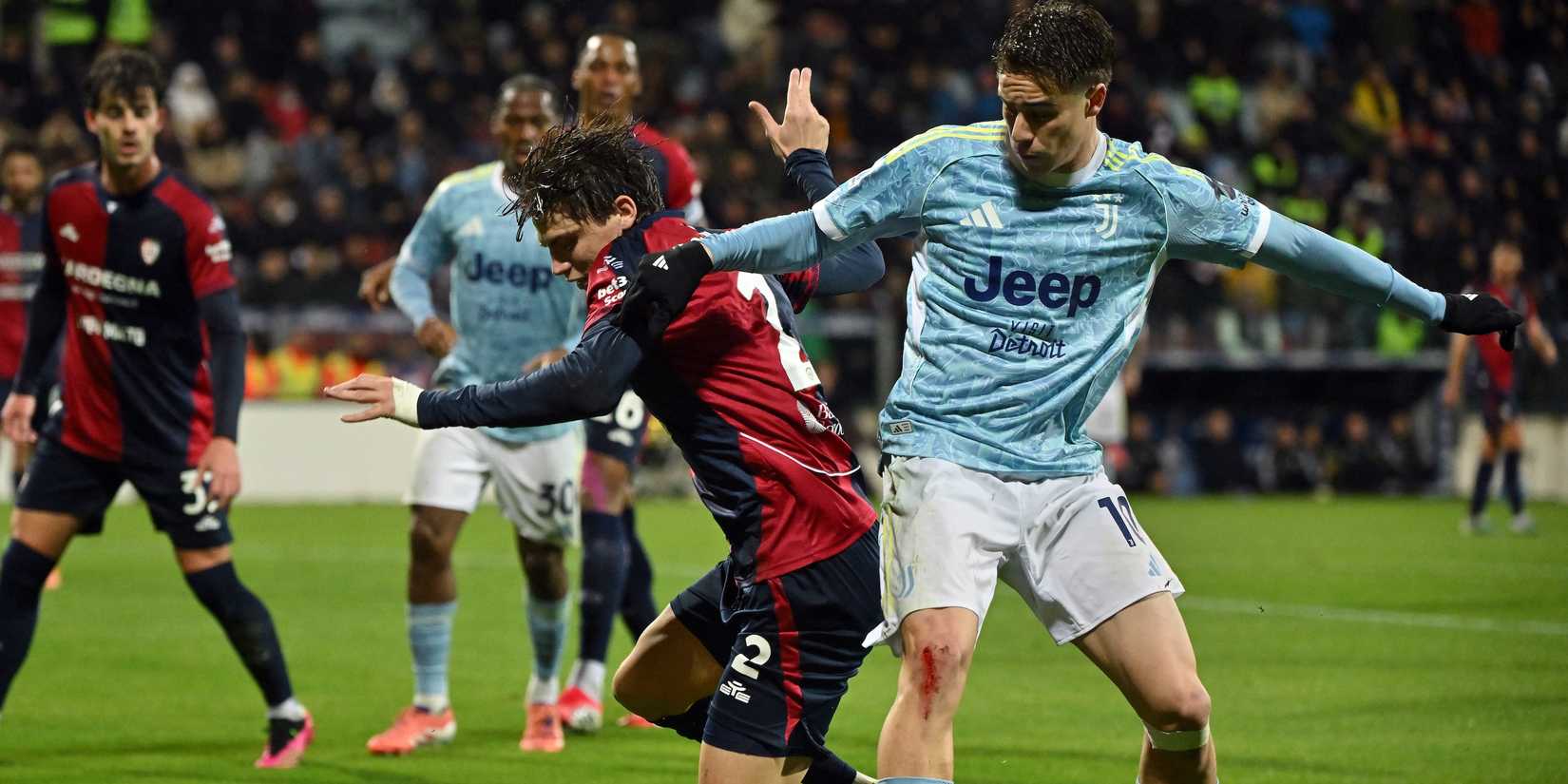  Juventus' Kenan Yildiz in action with Cagliari's Marco Palestra