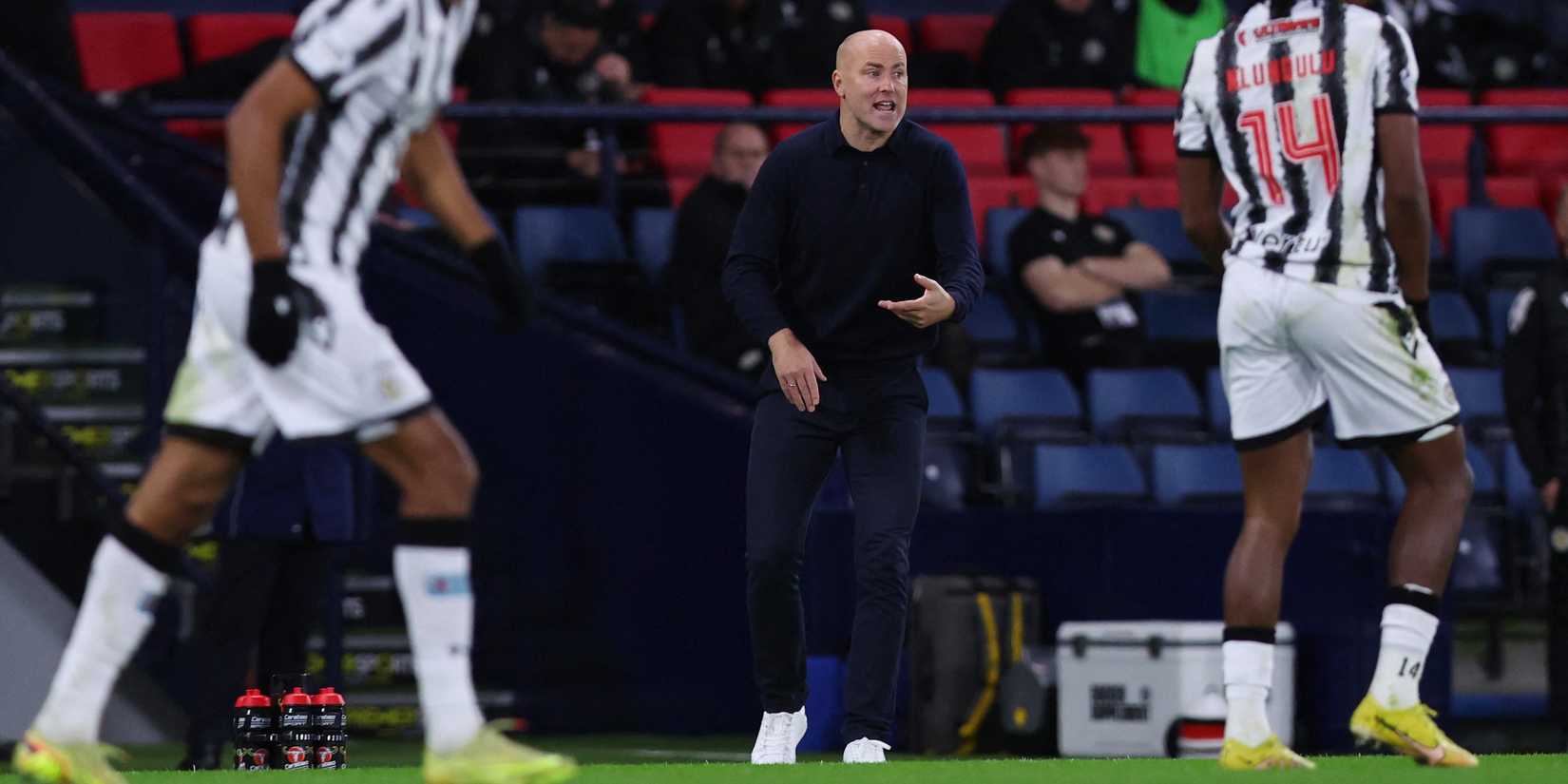 A editora da Motherwell, Janis Asko, reage 