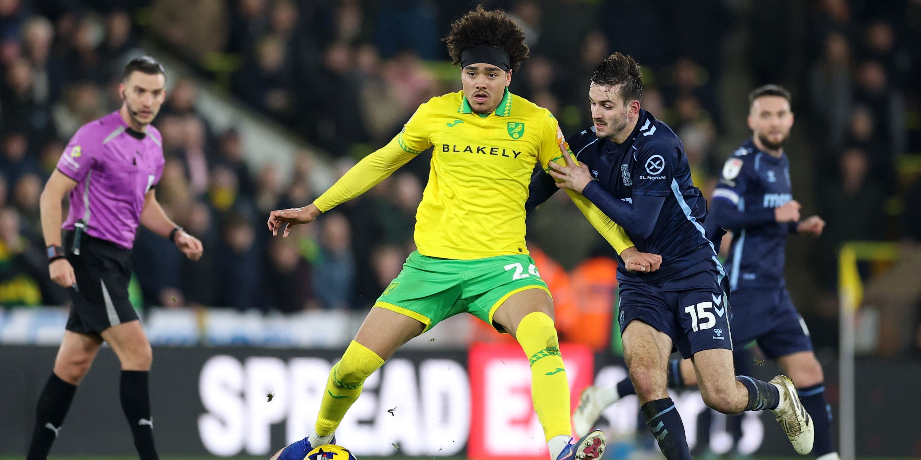Norwich City's Jovon Makama in action with Coventry City's Liam Kitching