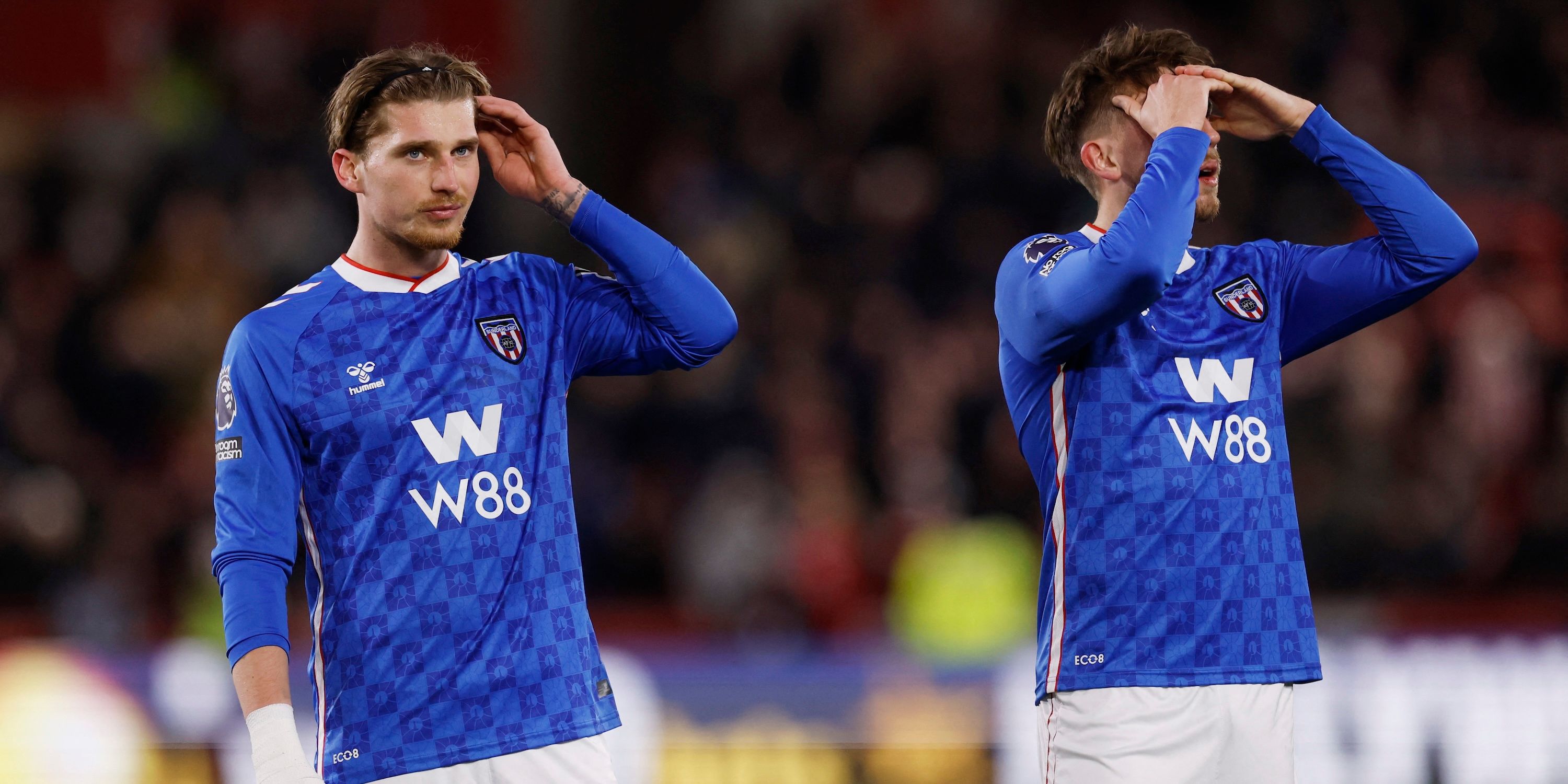 Denis Sirkin e Dean Neill do Sunderland