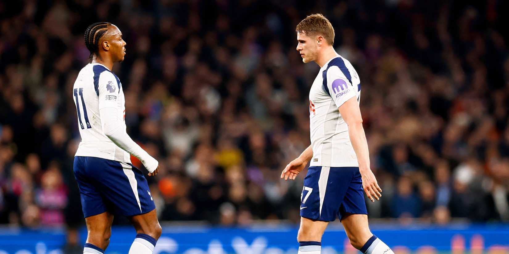 O zagueiro do Tottenham, Mikey van de Ven