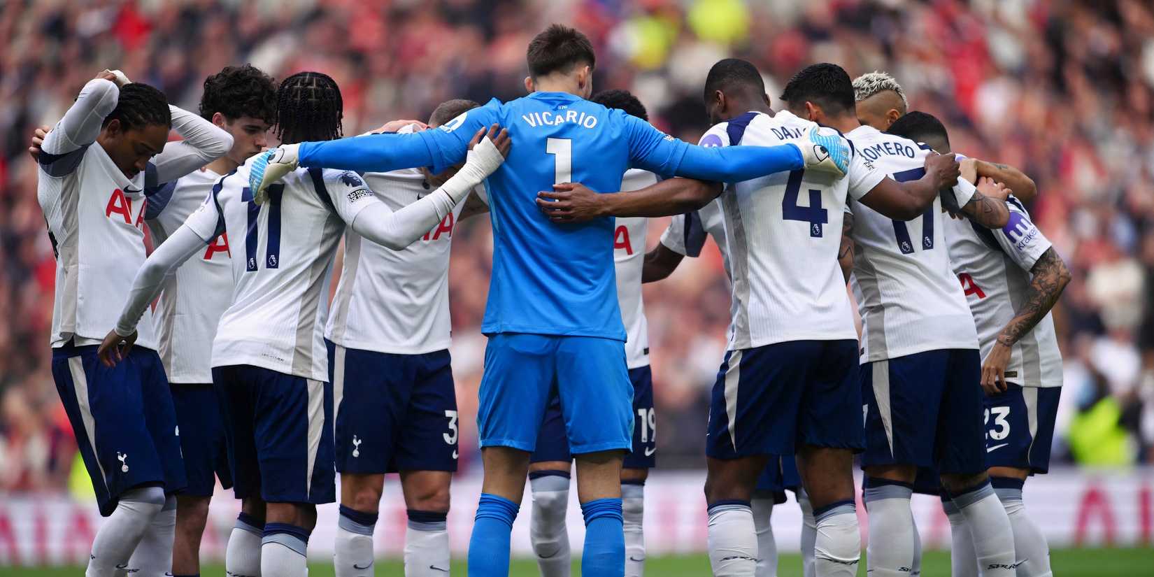Para pemain Tottenham berkumpul