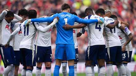 Tottenham players gather