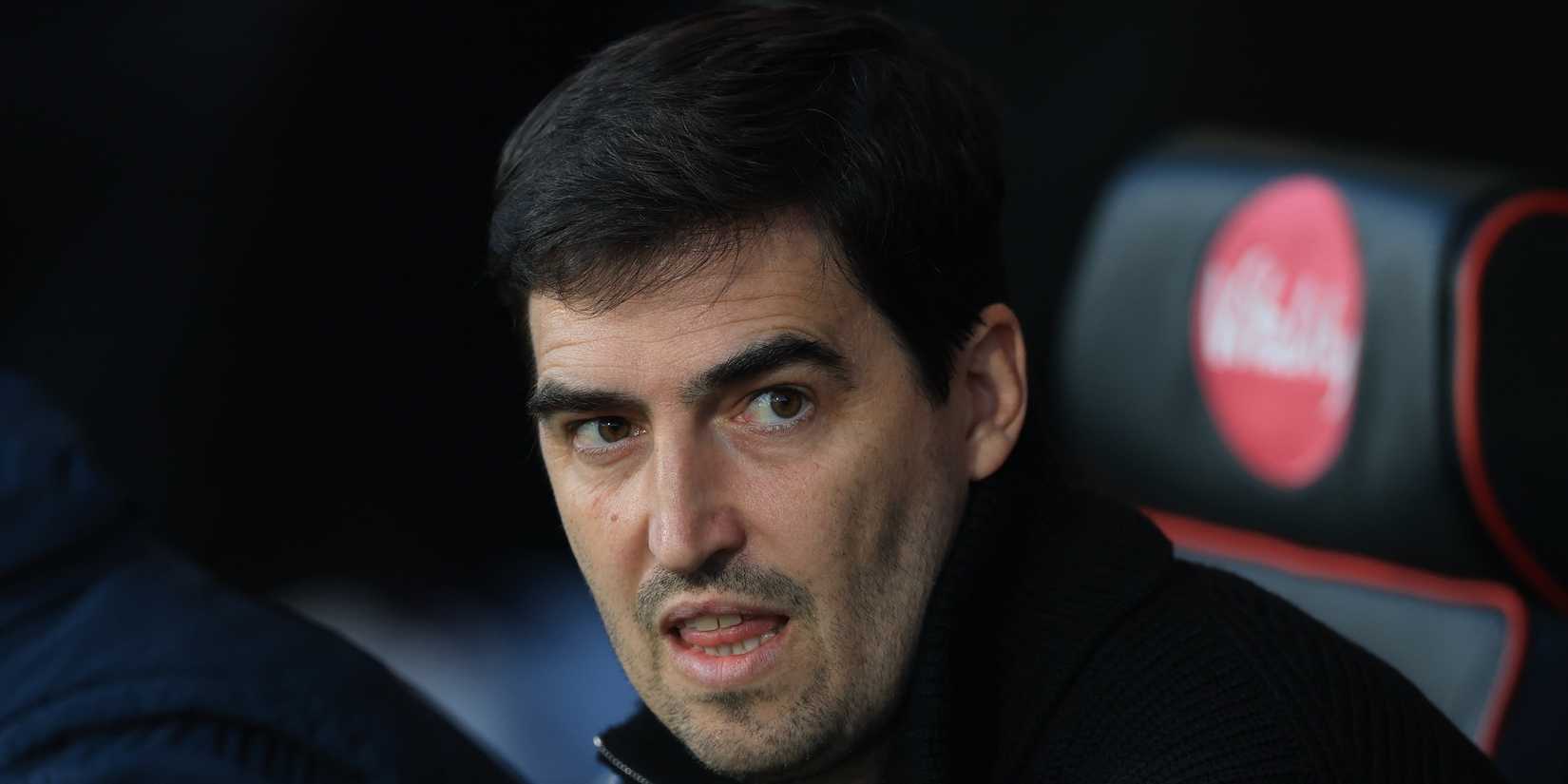 AFC Bournemouth manager Andoni Iraola looks on before the match