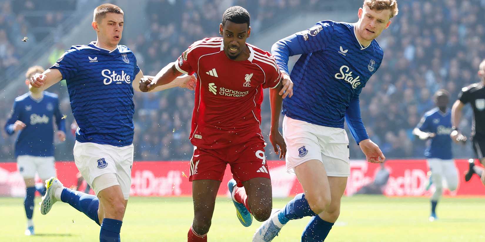 alex-isak-liverpool-everton