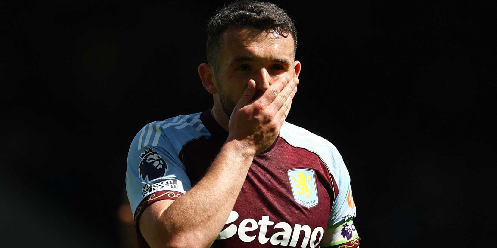 John McGinn, do Aston Villa, reage