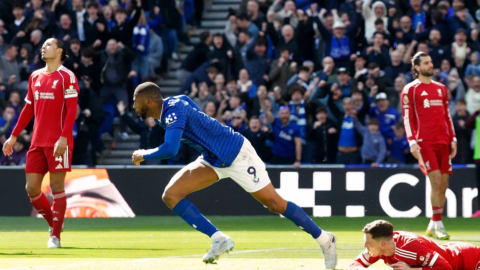 How Everton can replace Beto this summer How Everton can replace Beto this summer