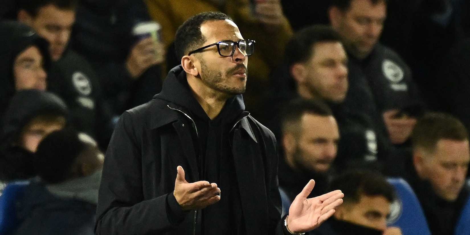 O técnico do Chelsea, Liam Rosenaire 