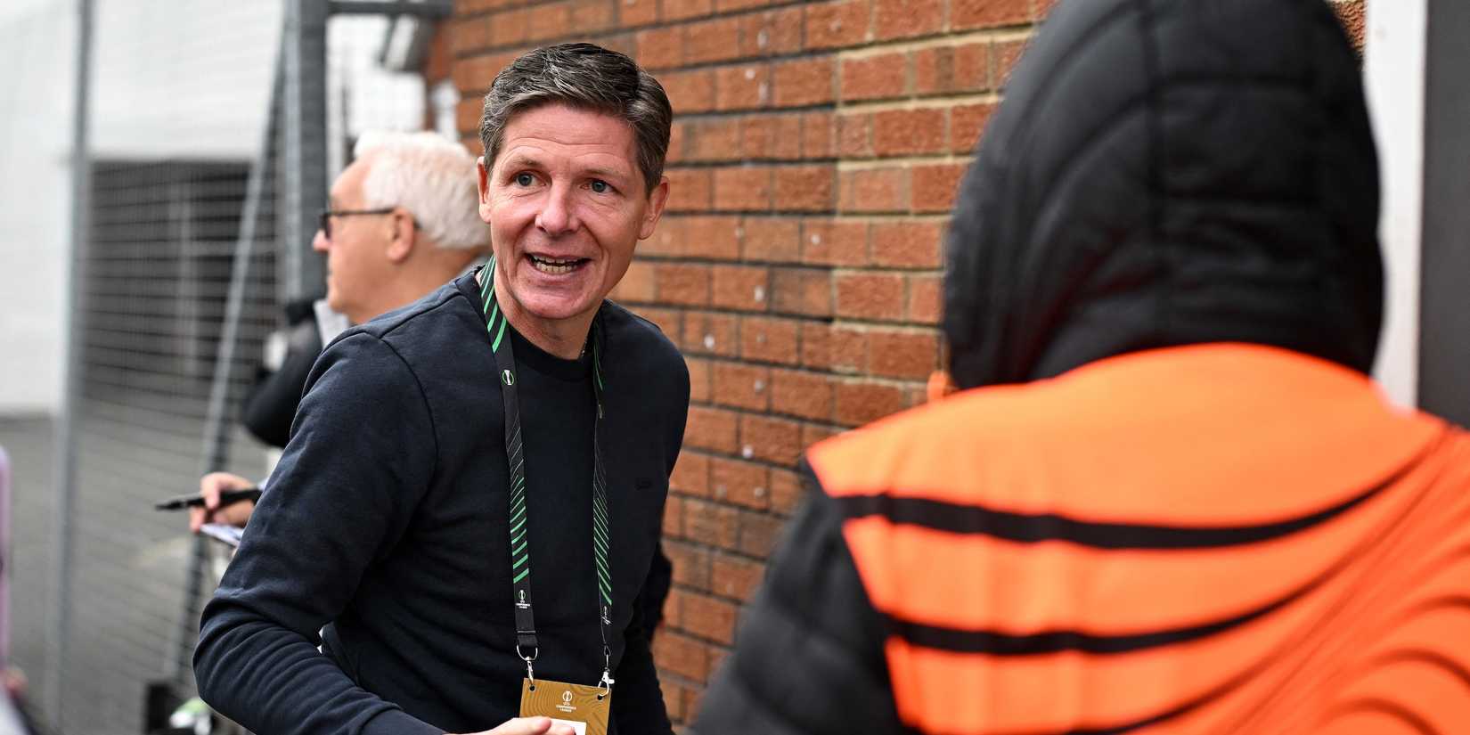 Crystal Palace manager Oliver Glasner arrives at the stadium before the match 