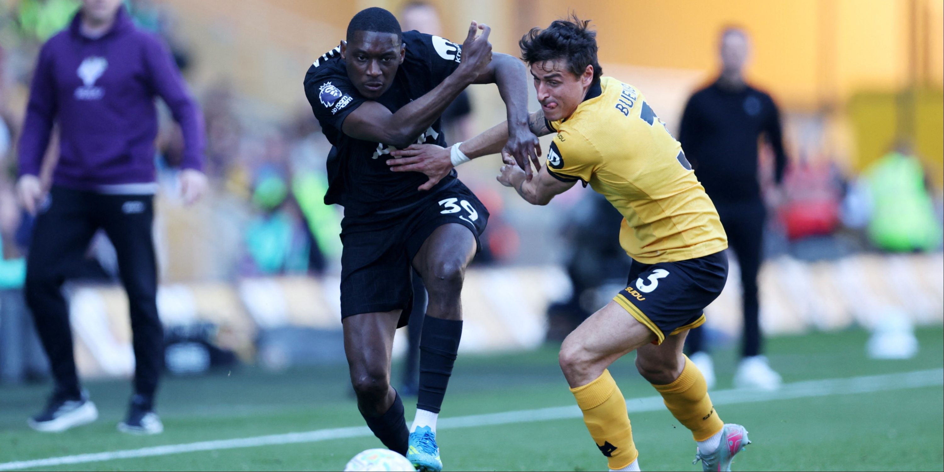 Kolo-Muani-Spurs-Wolves