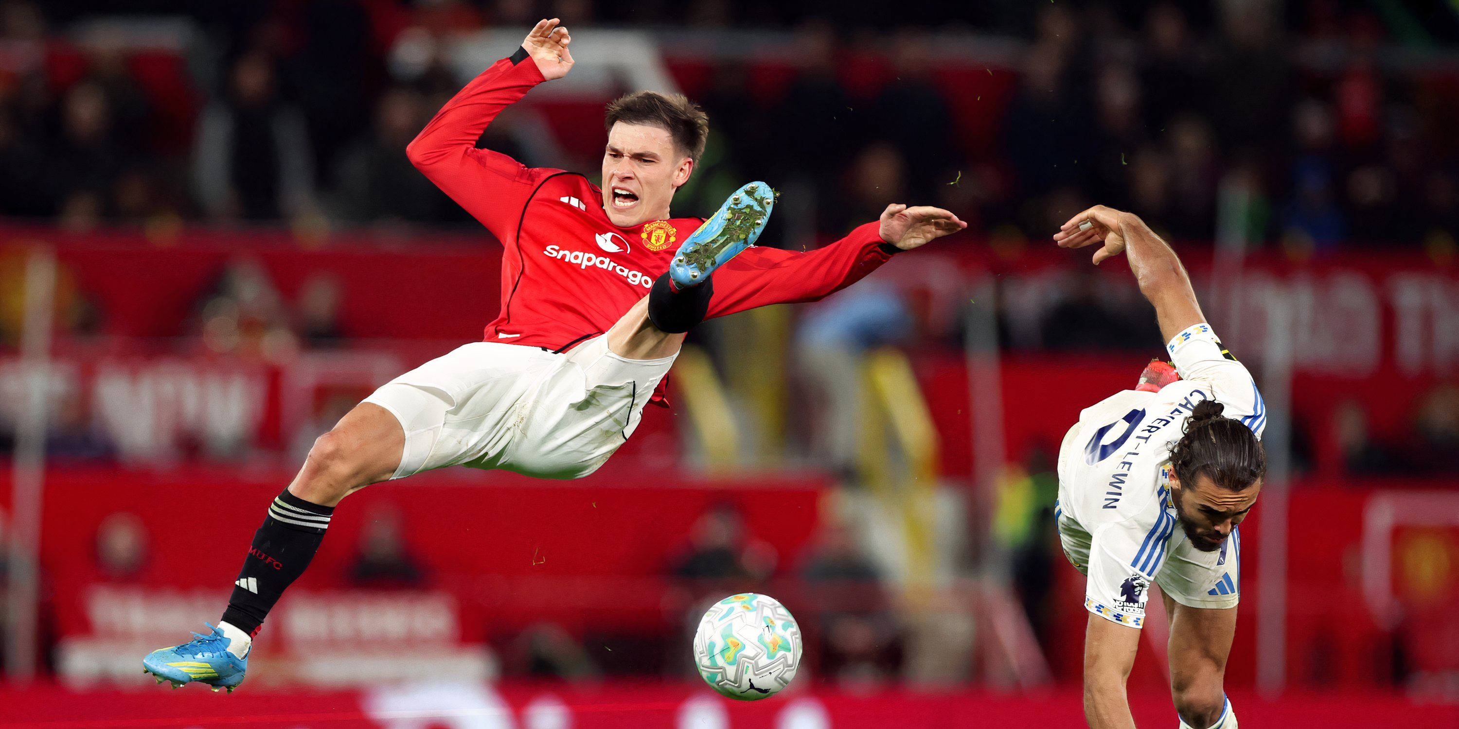 Man United midfielder Manuel Ugarte