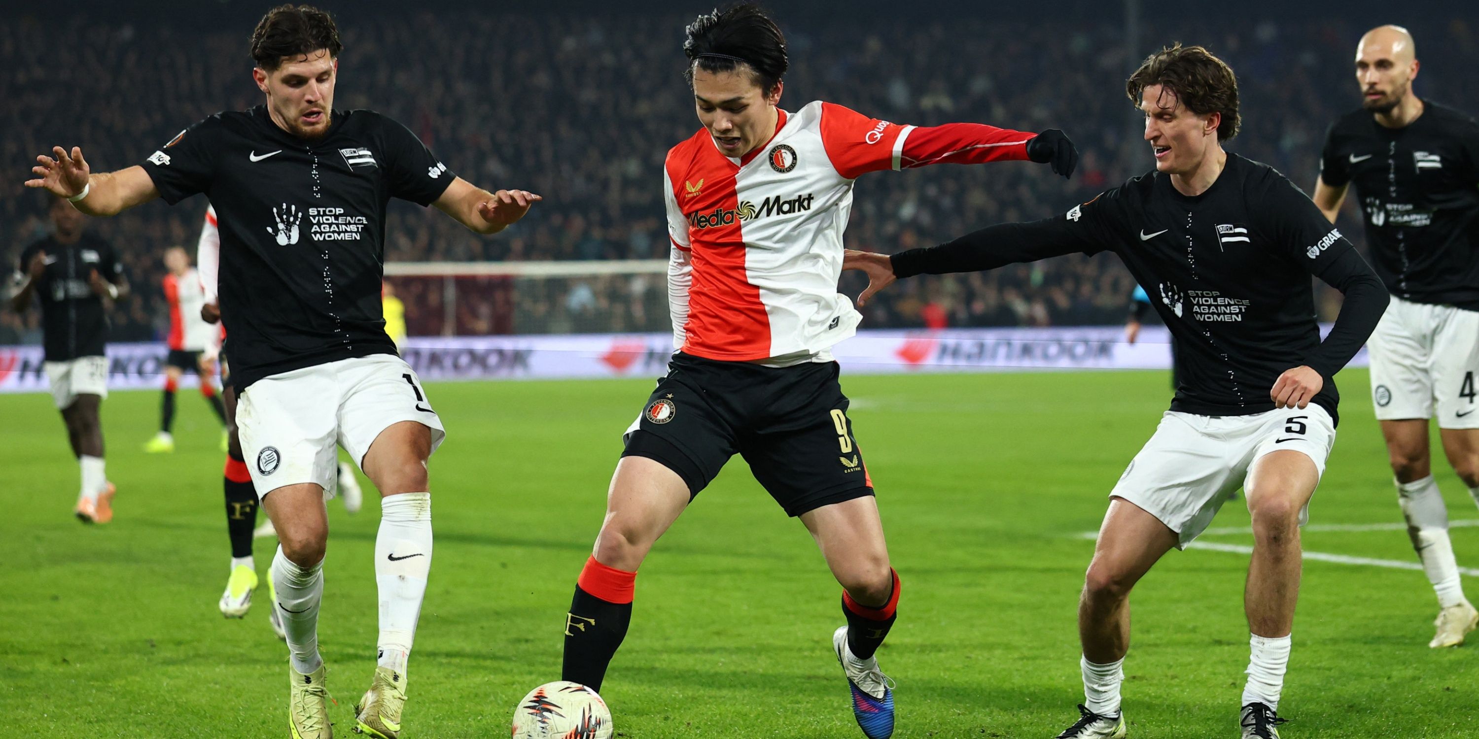ayase-ueda-feyenoord