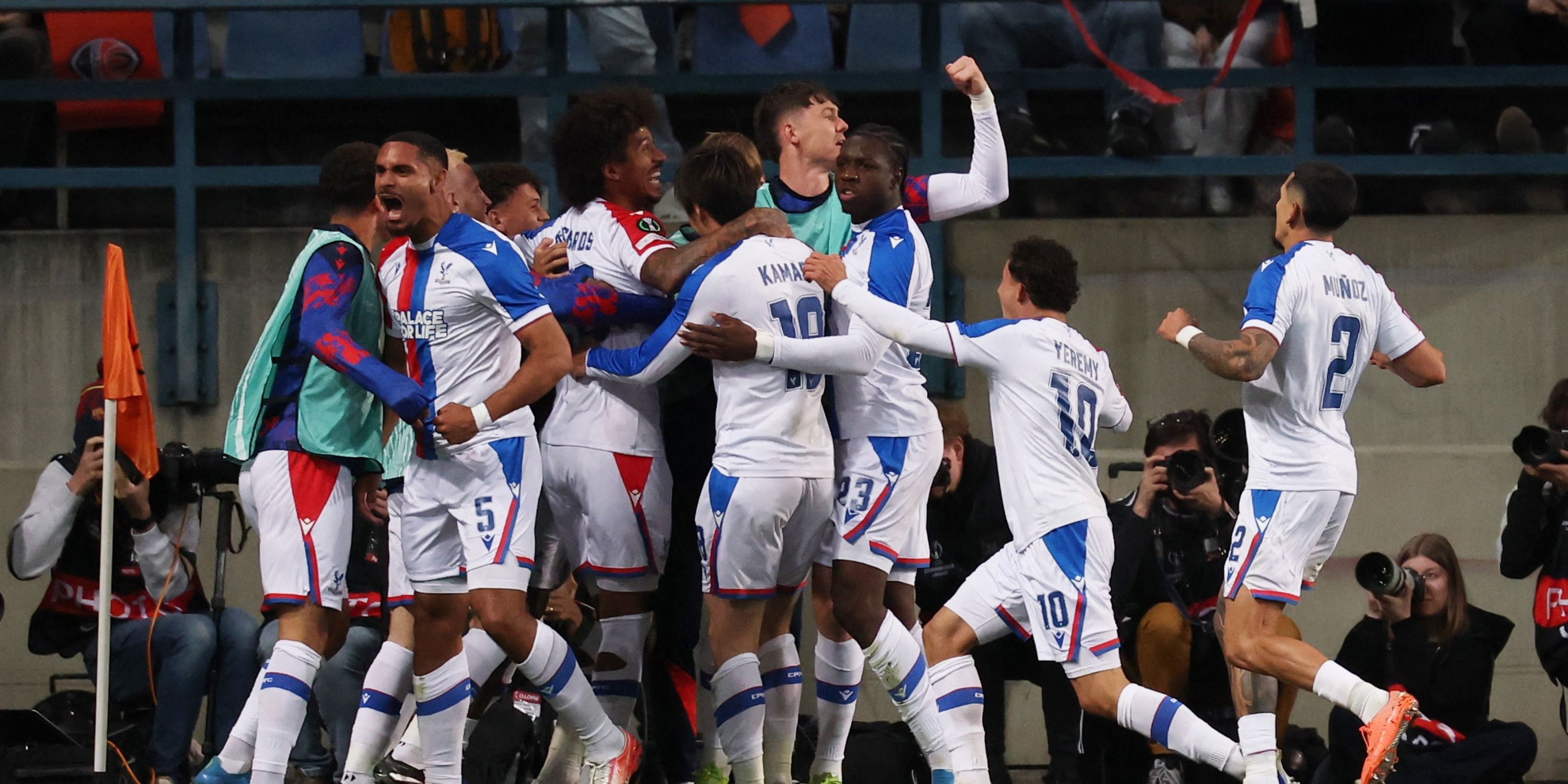 Crystal Palace celebrates a goal against Shakhtar 